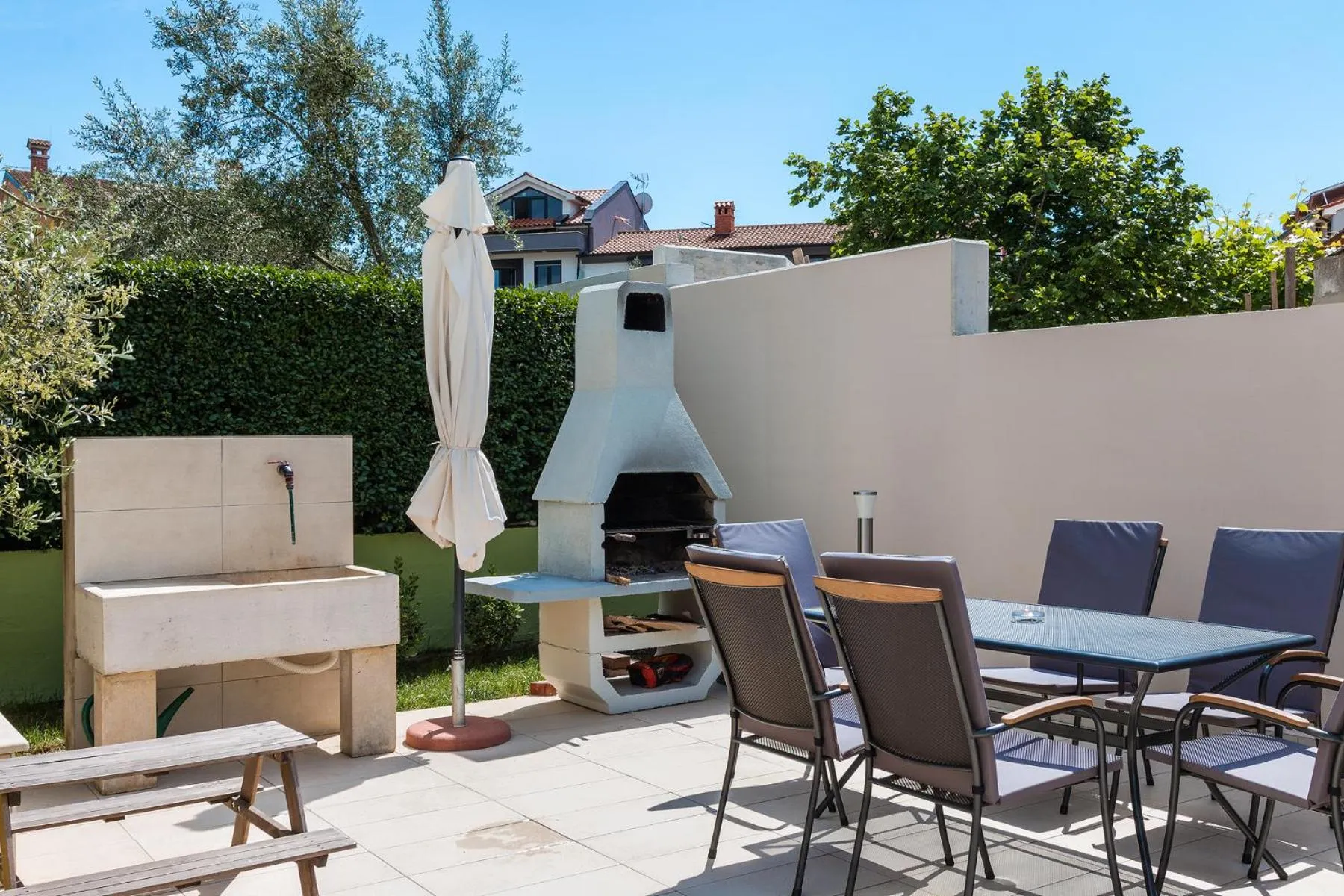 BBQ facilities in Apartments Villa Nina