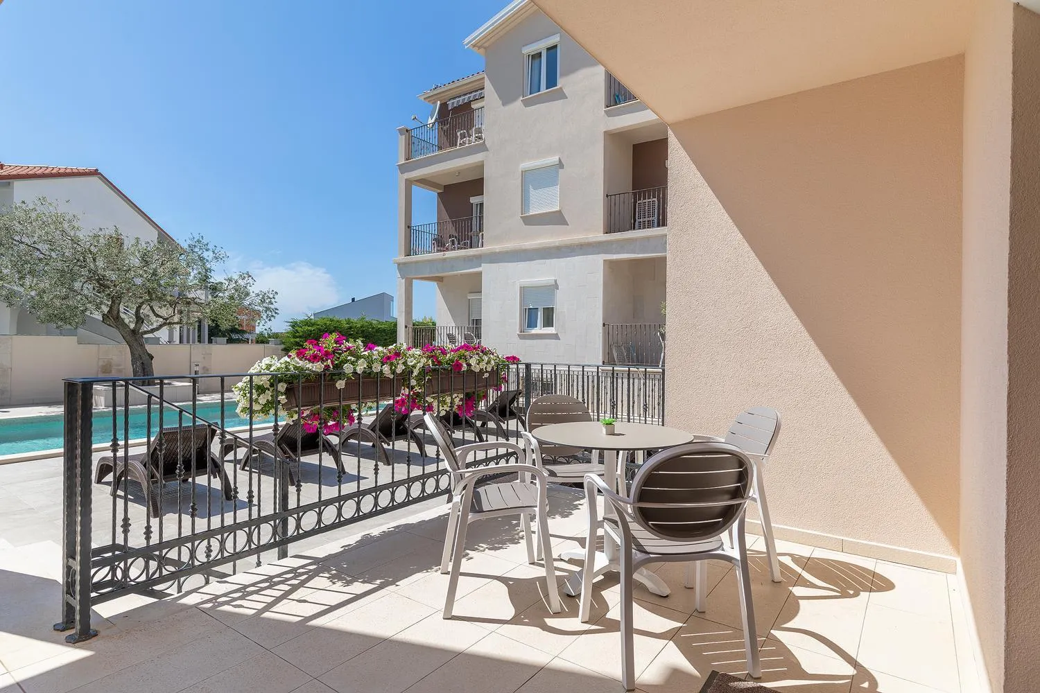 Swimming pool in Apartments Villa Nina