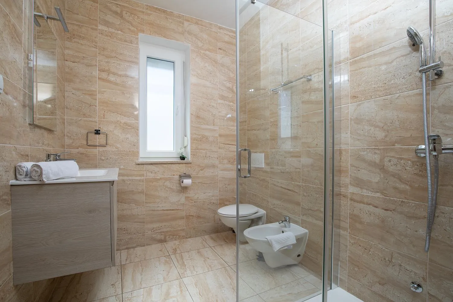 Shower in Apartments Villa Nina