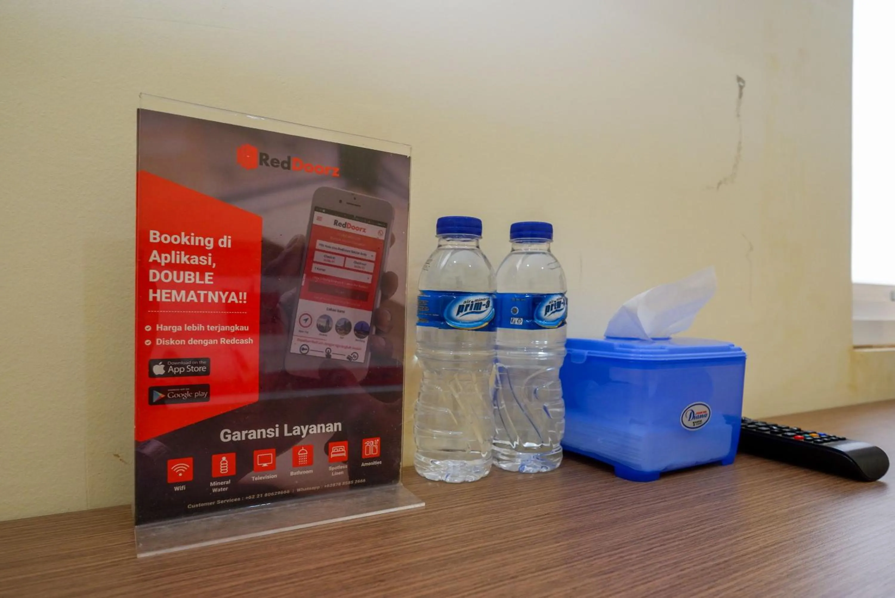 Drinks in RedDoorz near Tugu Muda Semarang