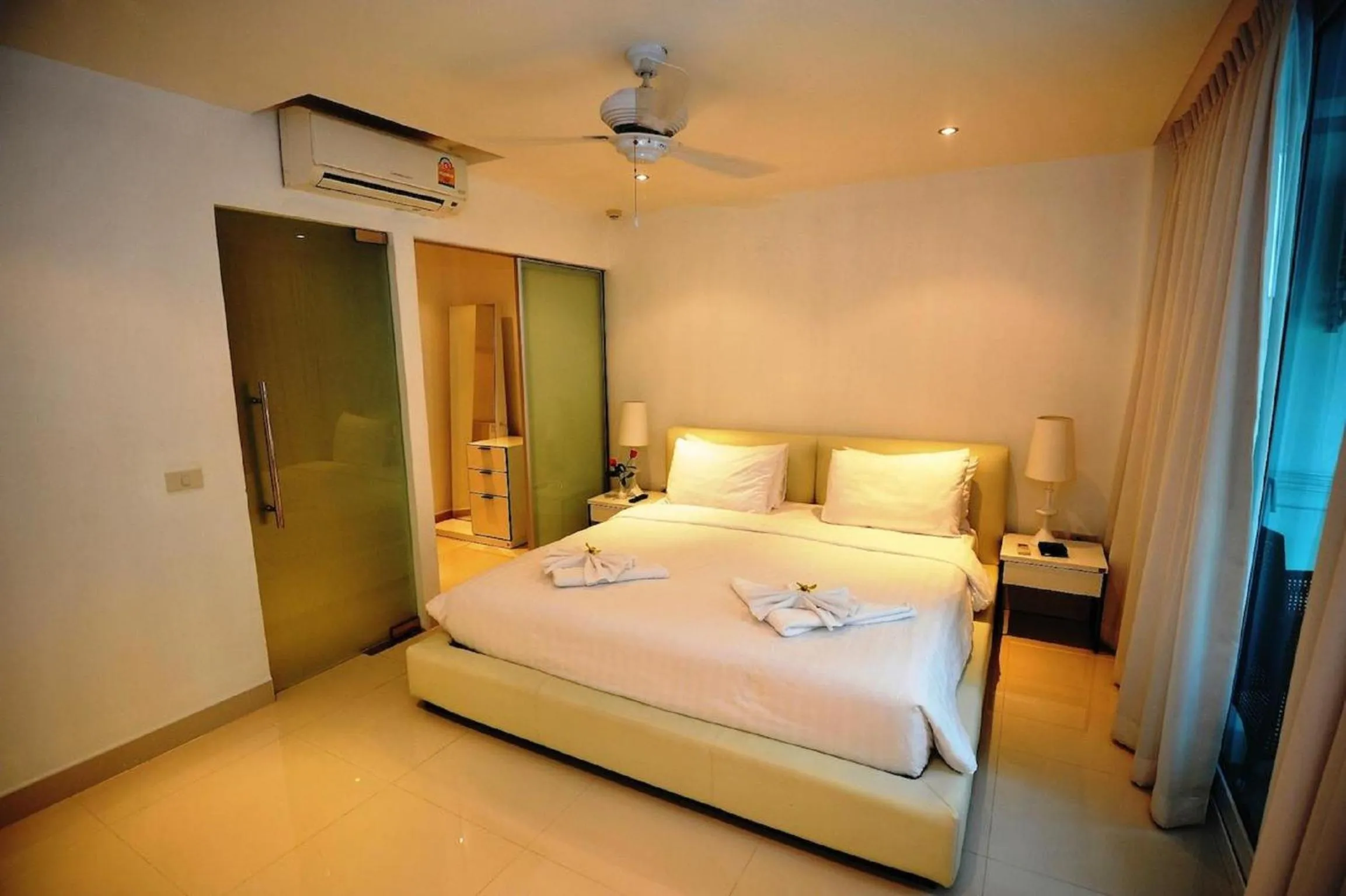 Bedroom, Bed in Siam Palm Residence