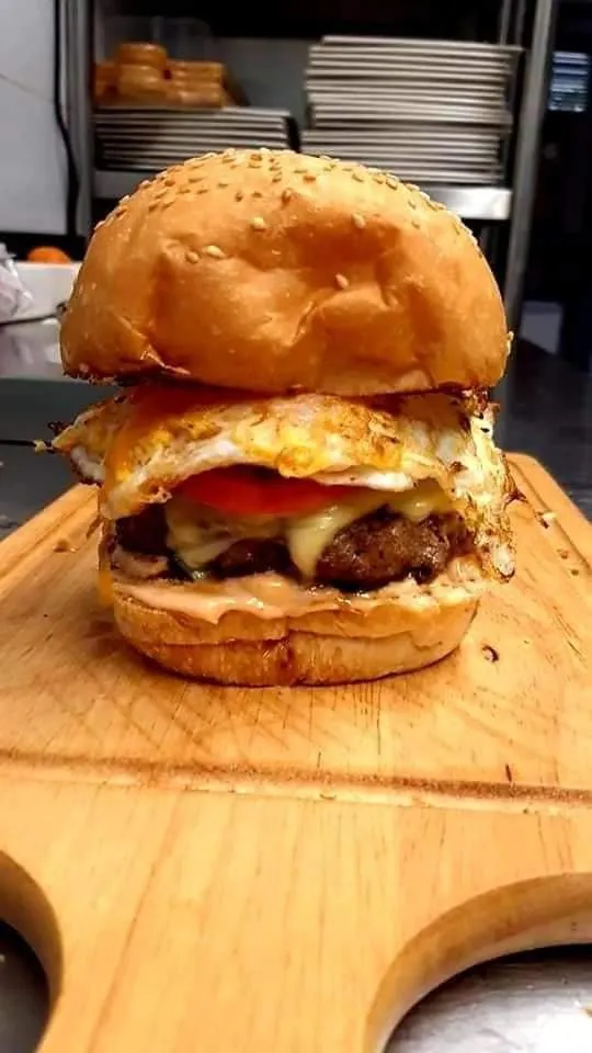 Restaurant/places to eat in Siam Palm Residence