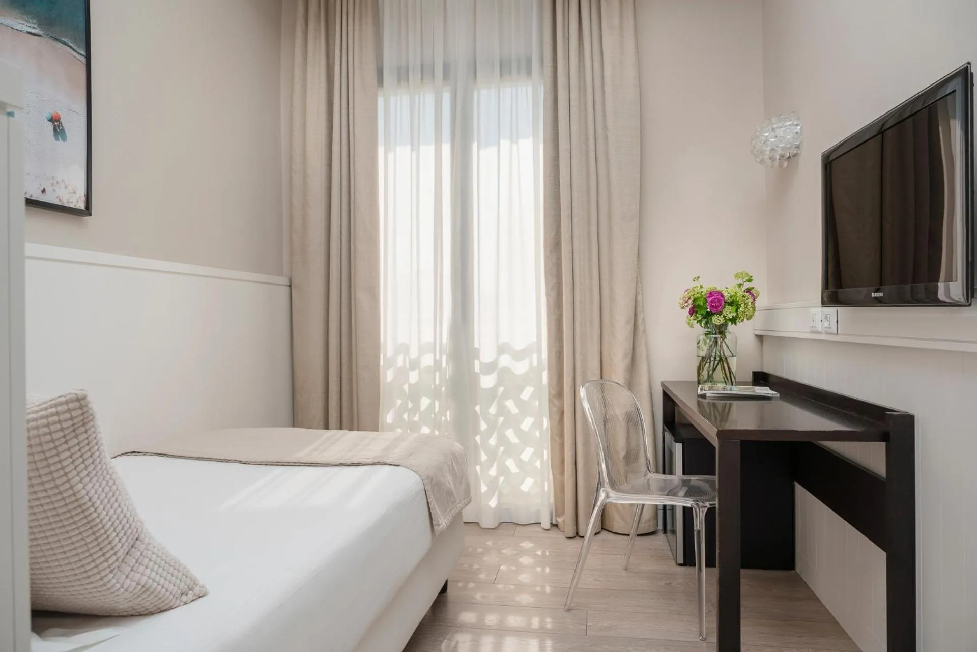 Bed in Hotel Villa Rosa Riviera