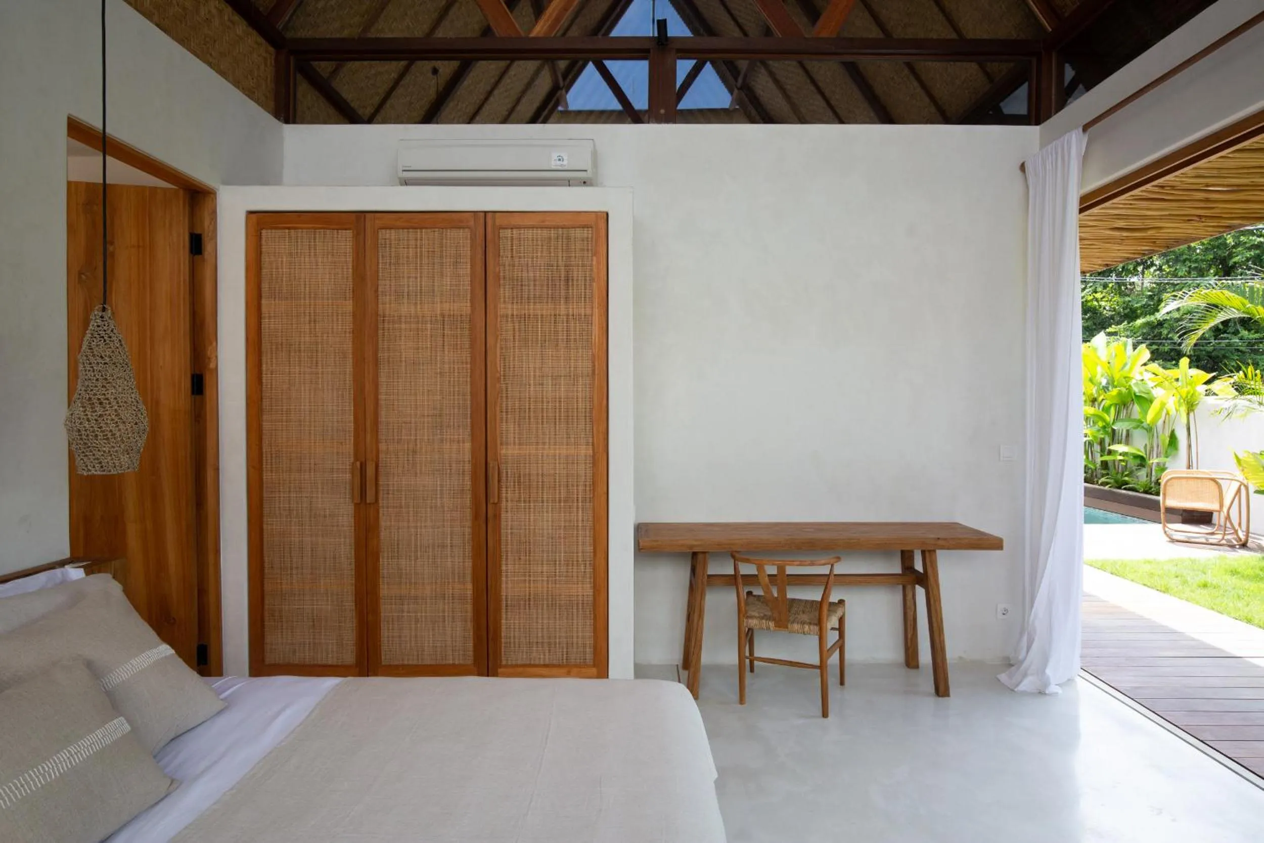 Bed in Las Lunas Villas Canggu