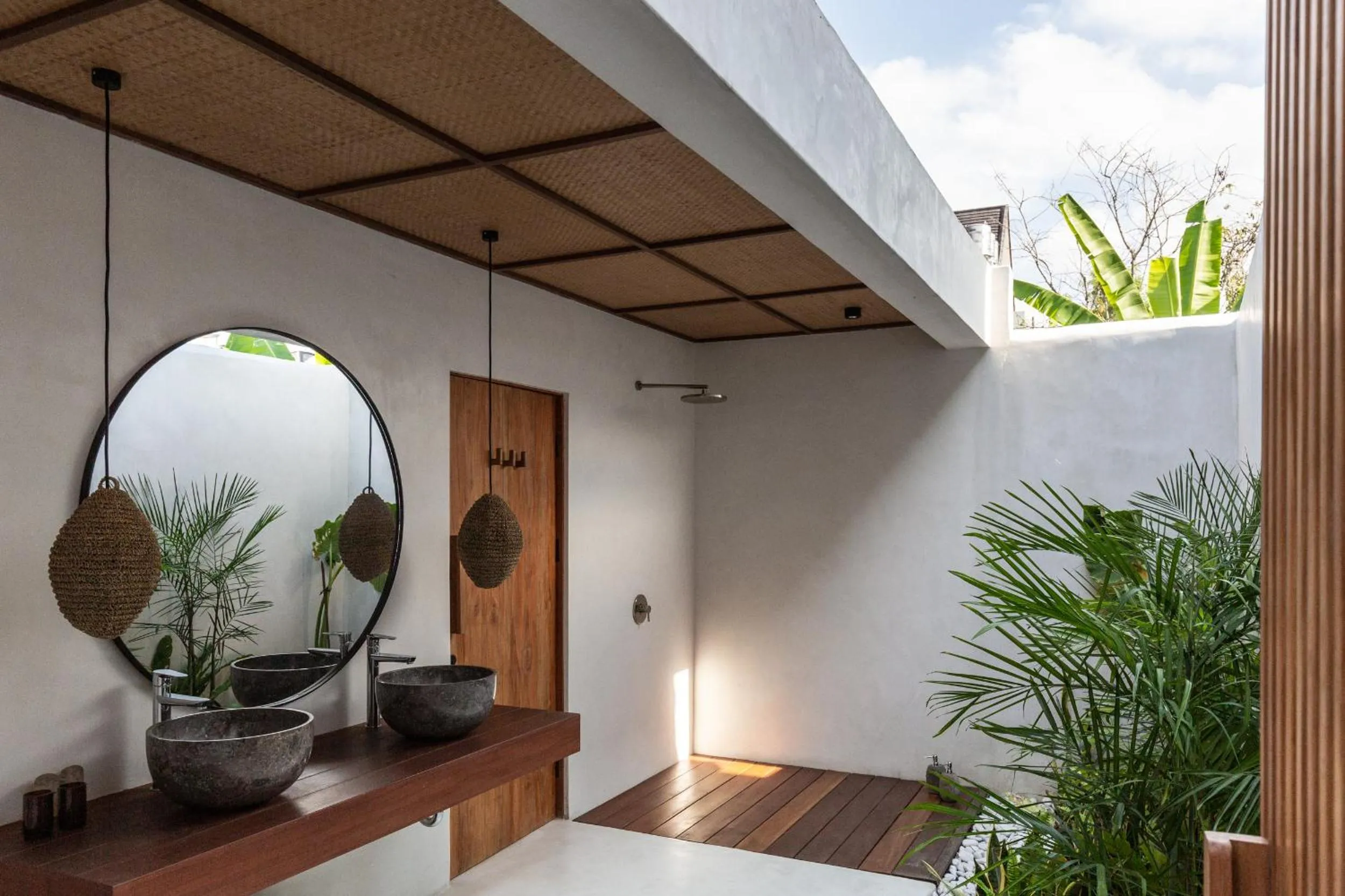 Bathroom in Las Lunas Villas Canggu