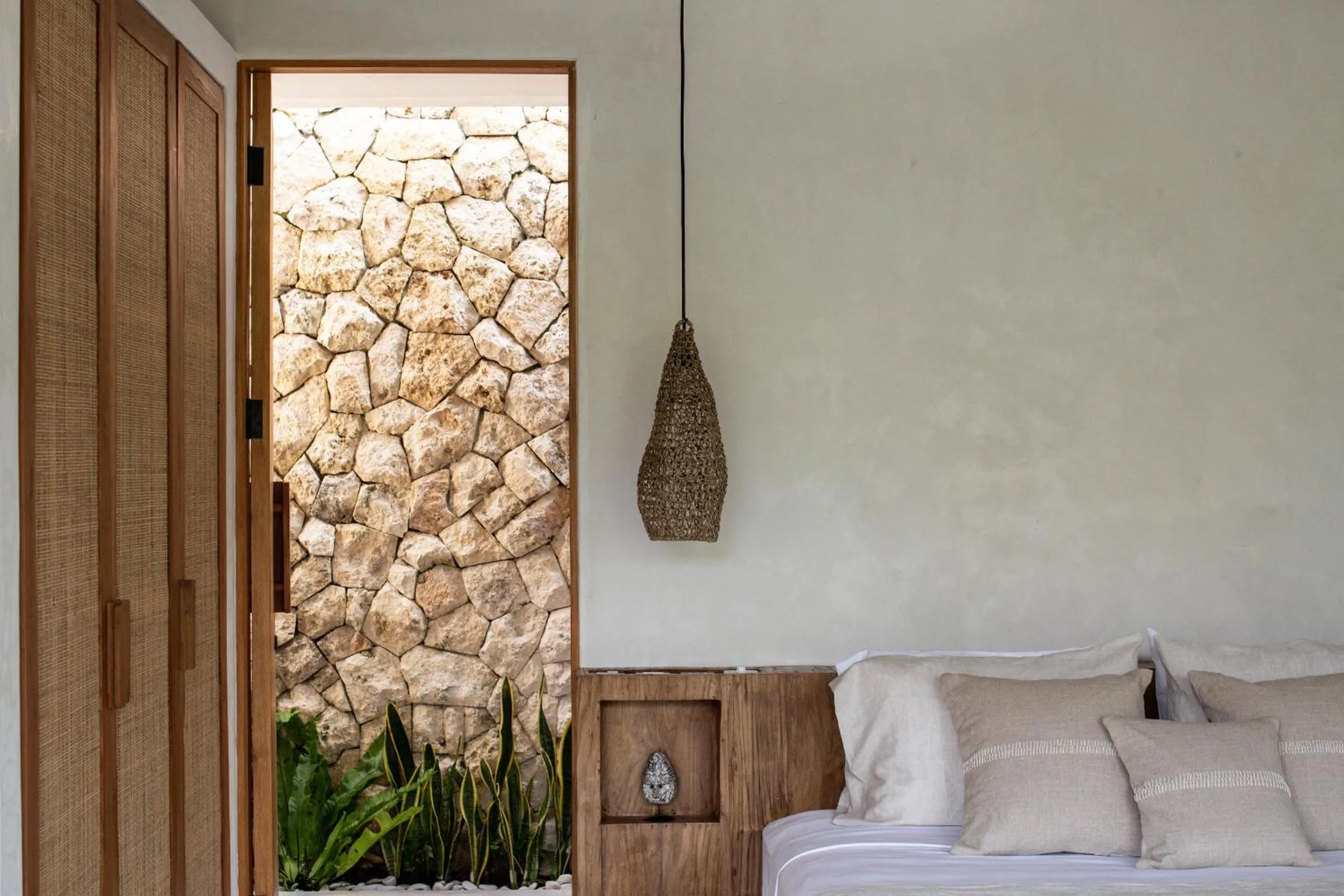 Bed in Las Lunas Villas Canggu