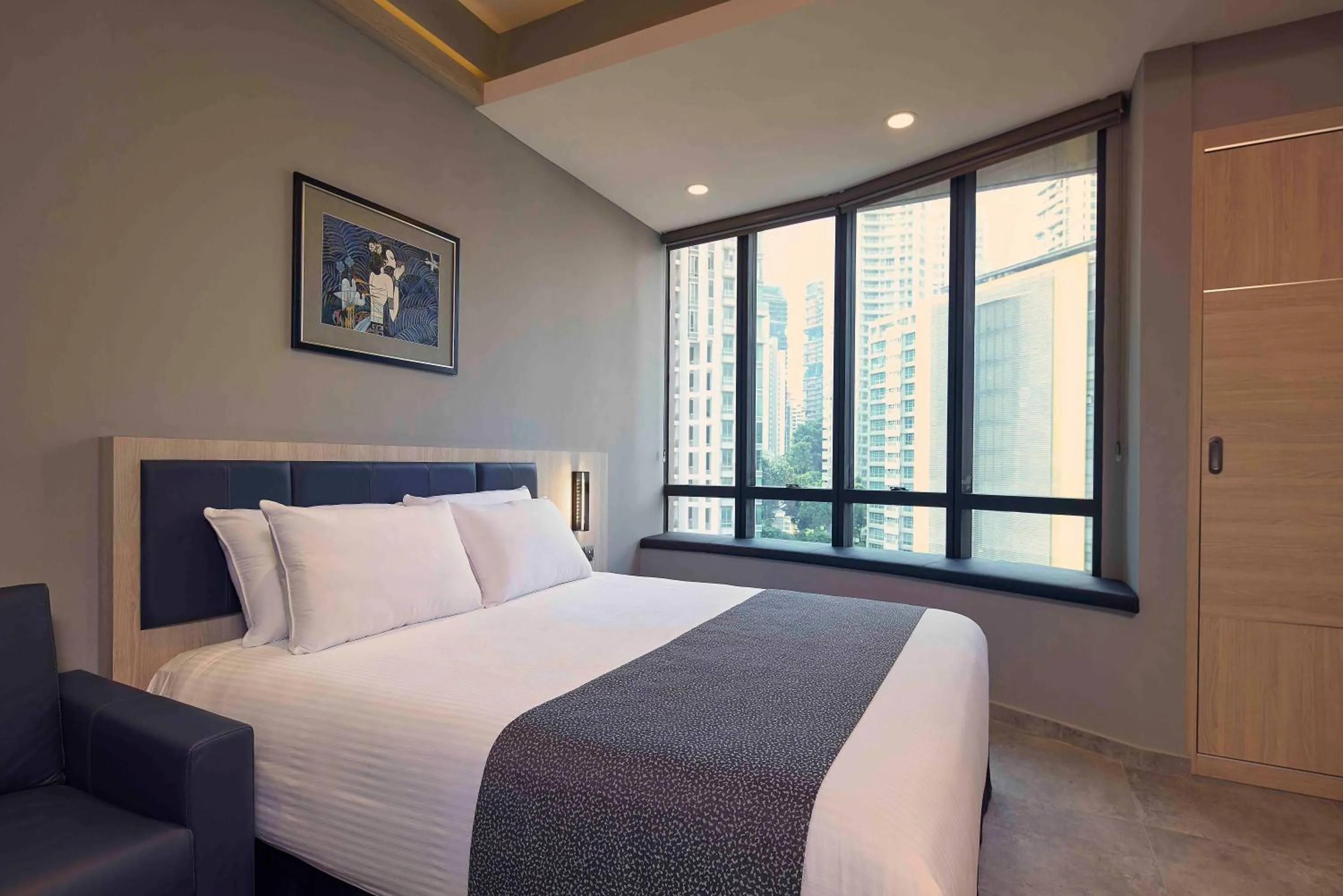 Bedroom, Bed in Orchard Grand Court