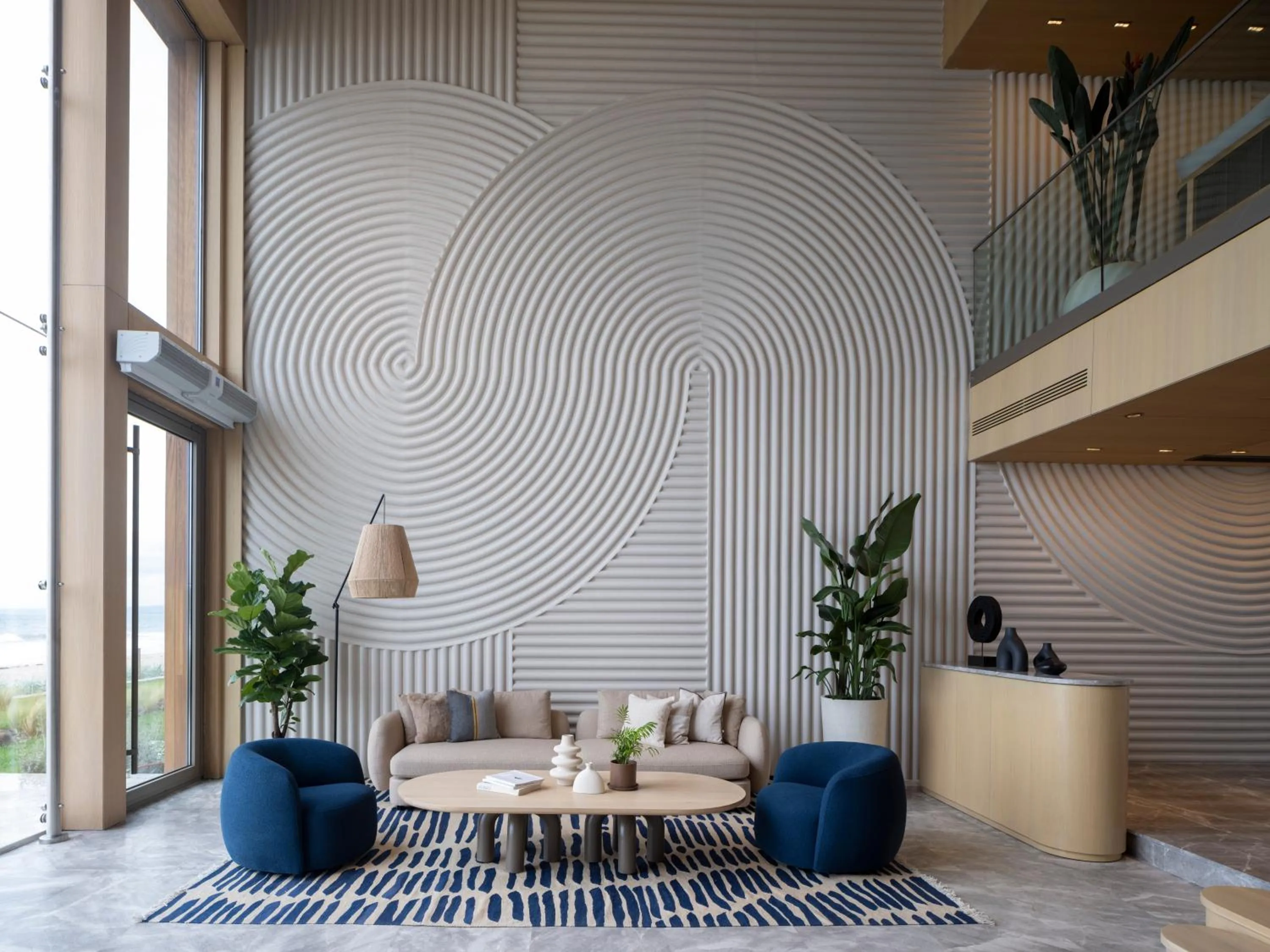 Communal lounge/ TV room in İnemare Hotel