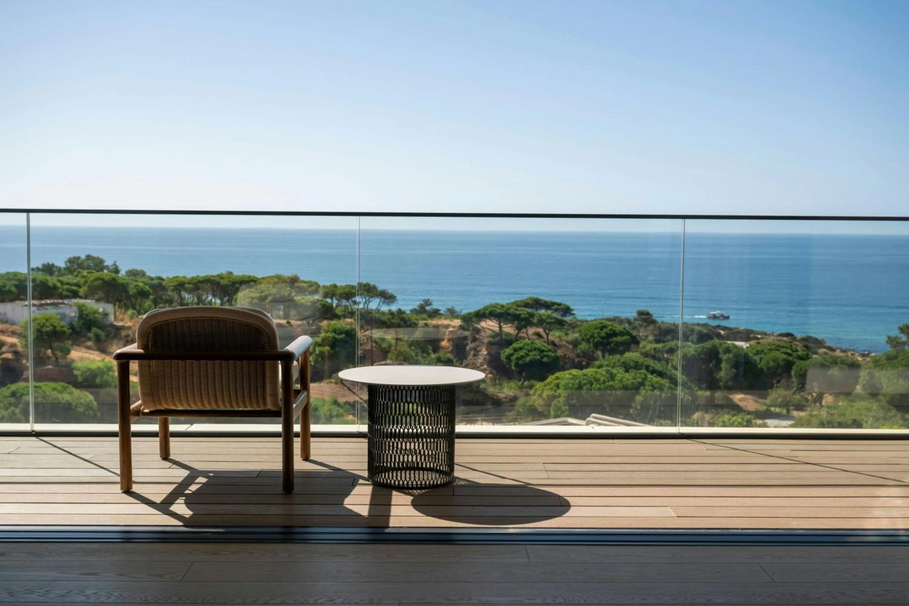 Photo of the whole room in W Algarve