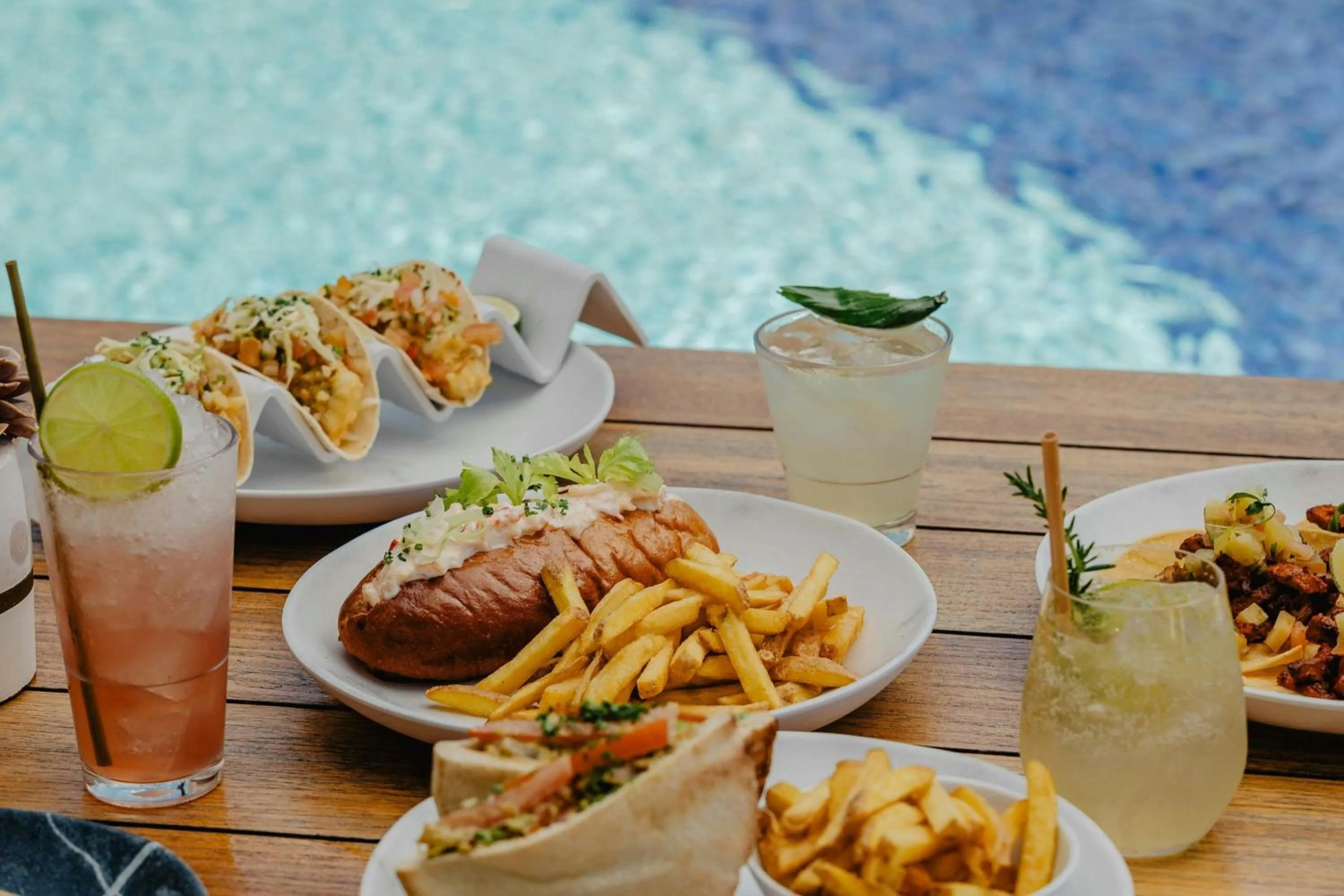 Restaurant/places to eat in W Algarve