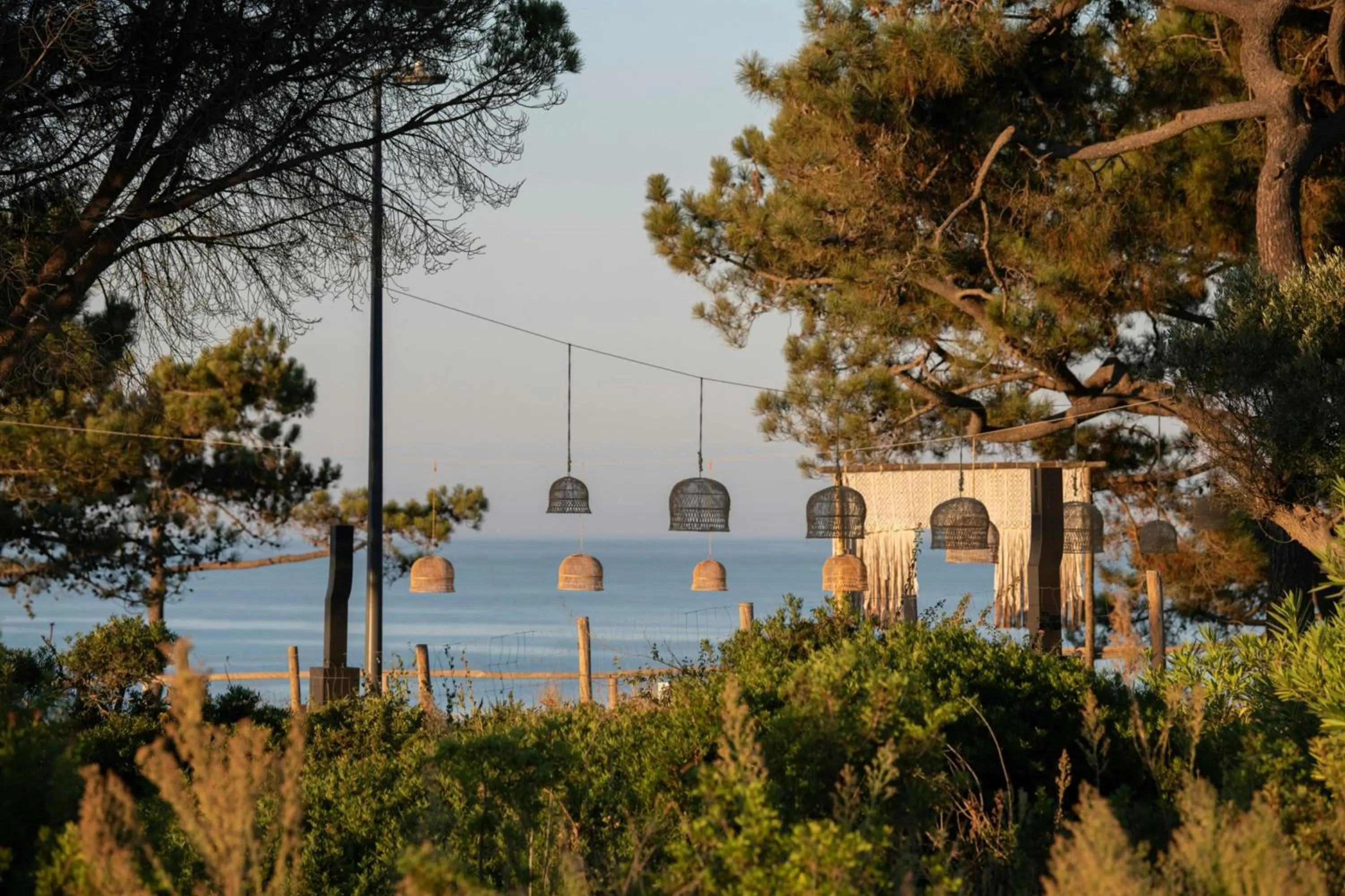 Restaurant/places to eat in W Algarve