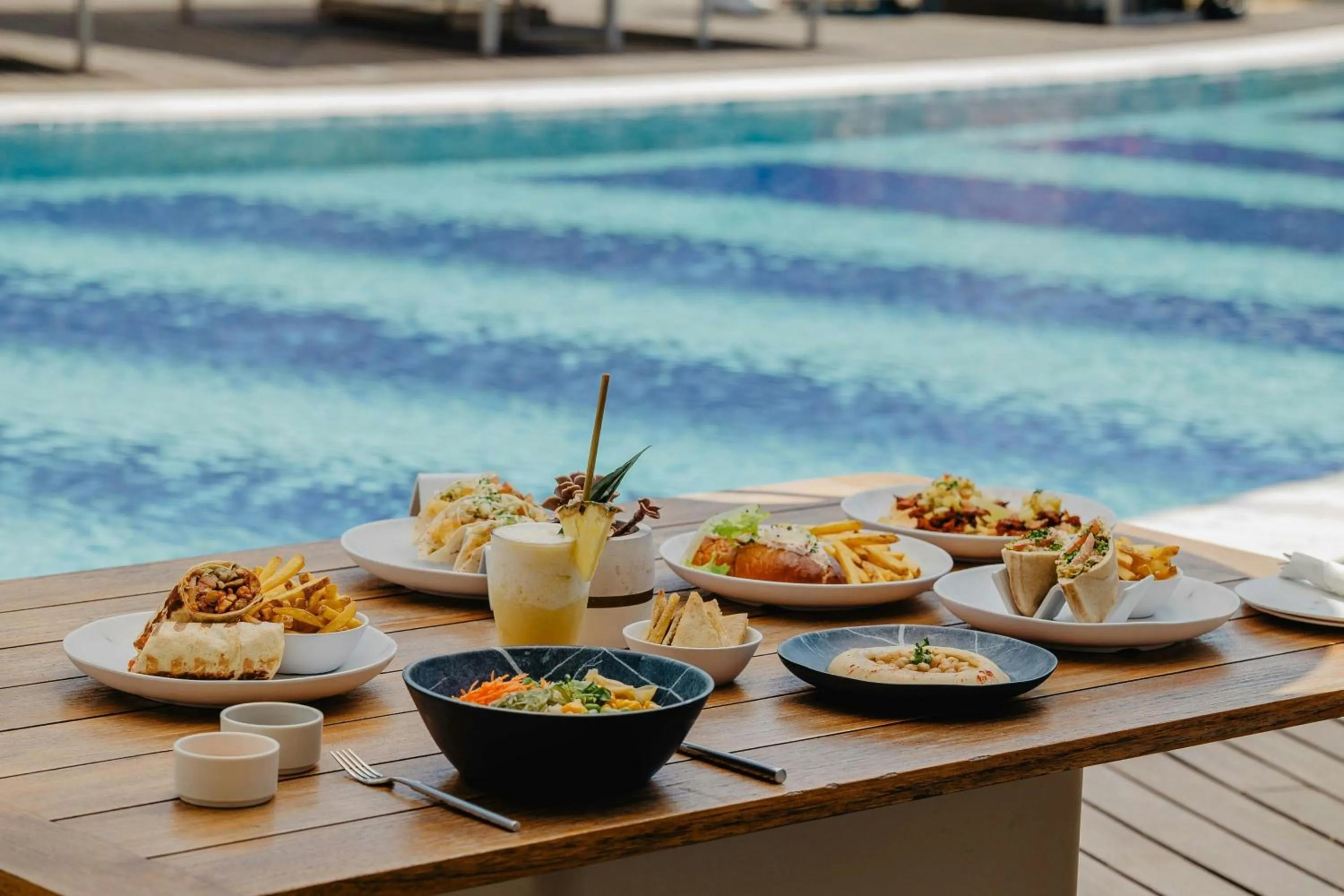 Restaurant/places to eat in W Algarve