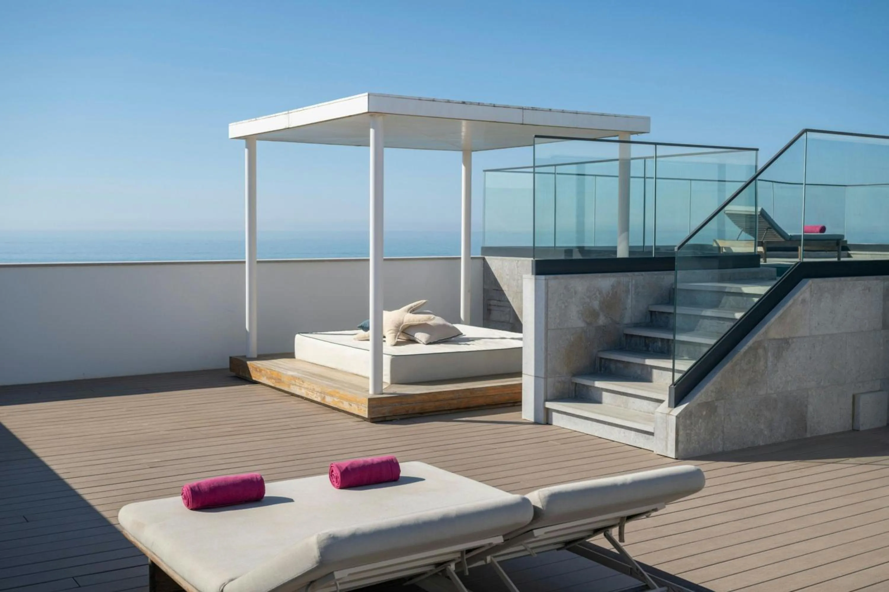 Photo of the whole room in W Algarve