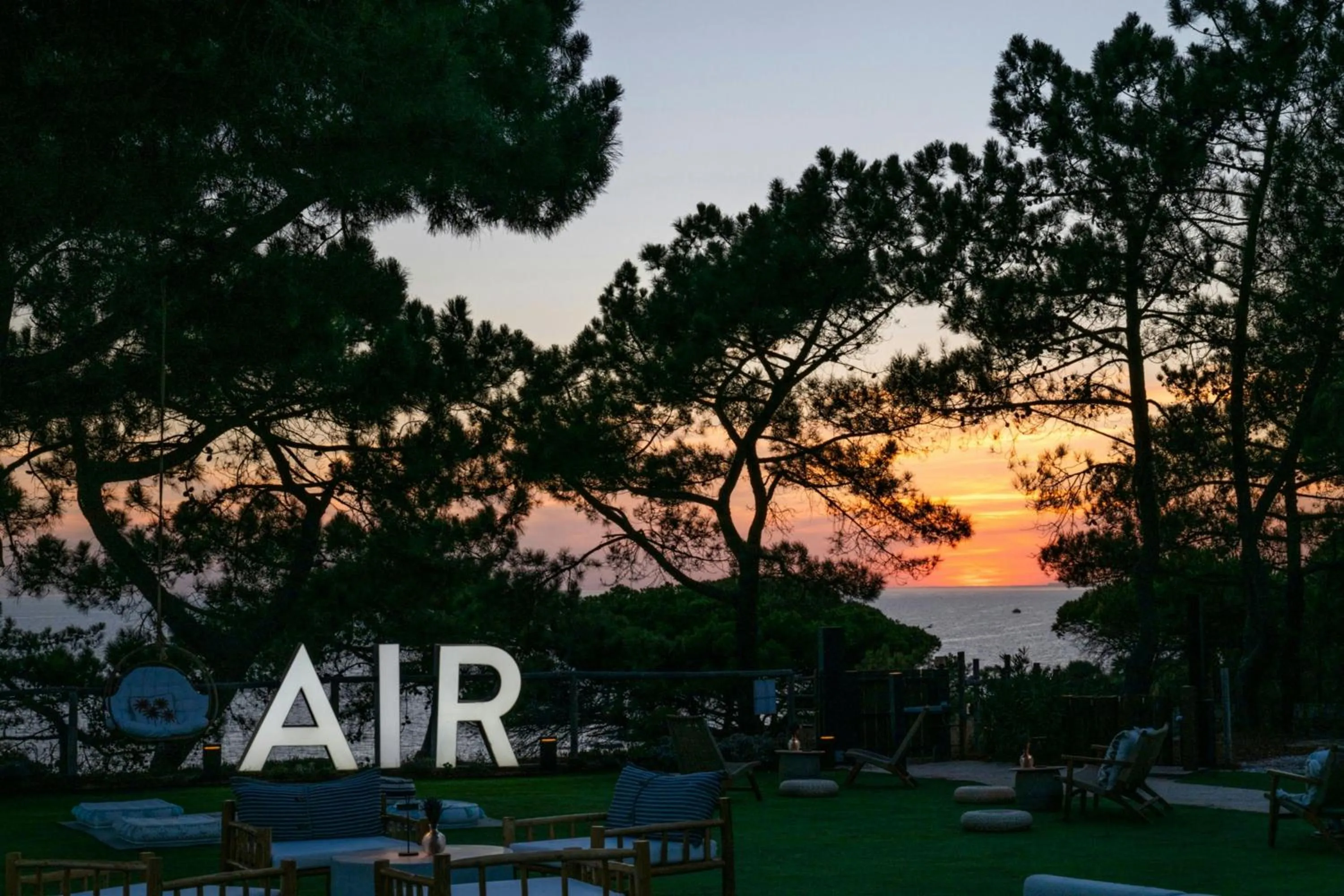 Restaurant/places to eat in W Residences Algarve