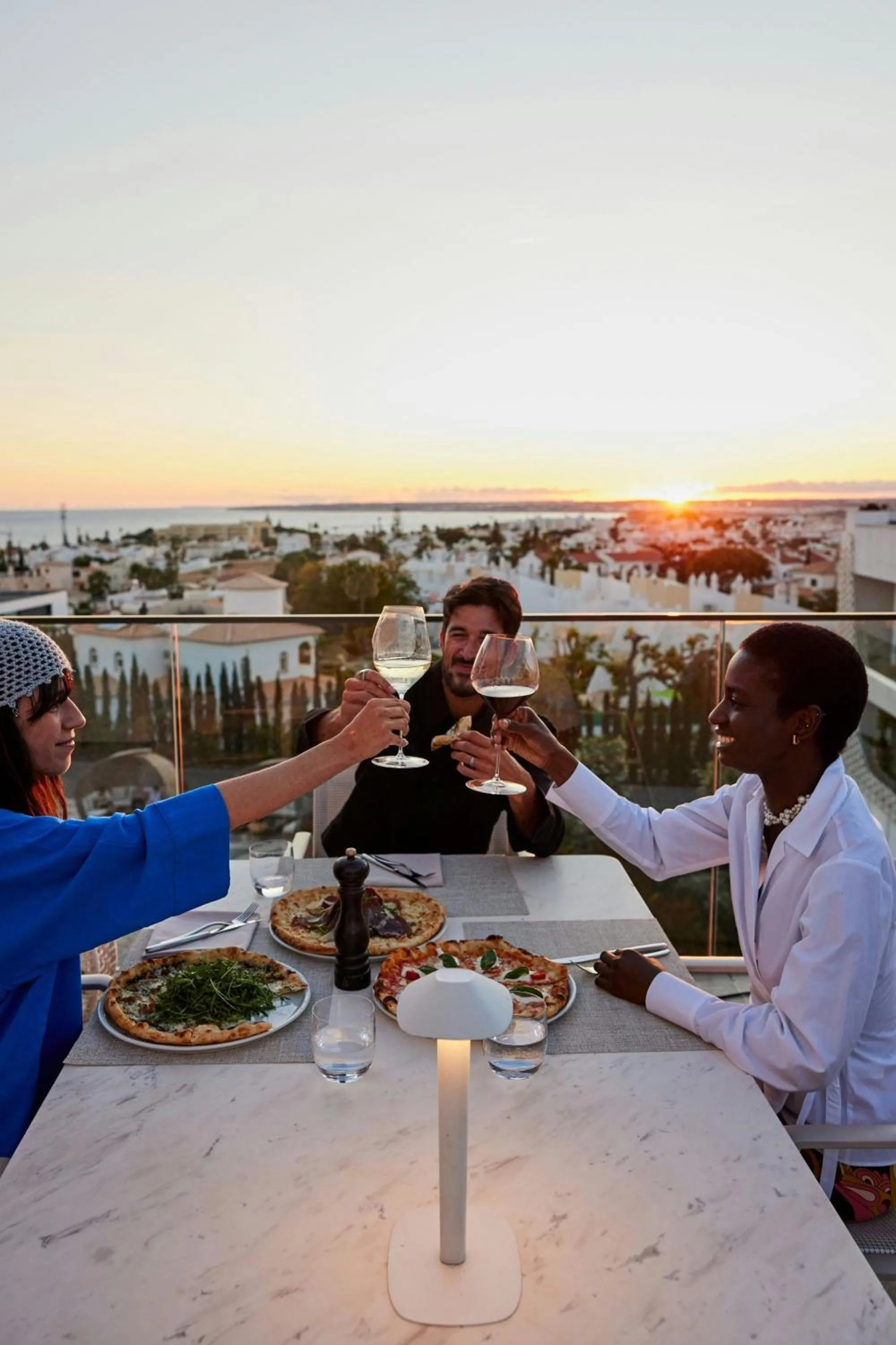 Restaurant/places to eat in W Residences Algarve