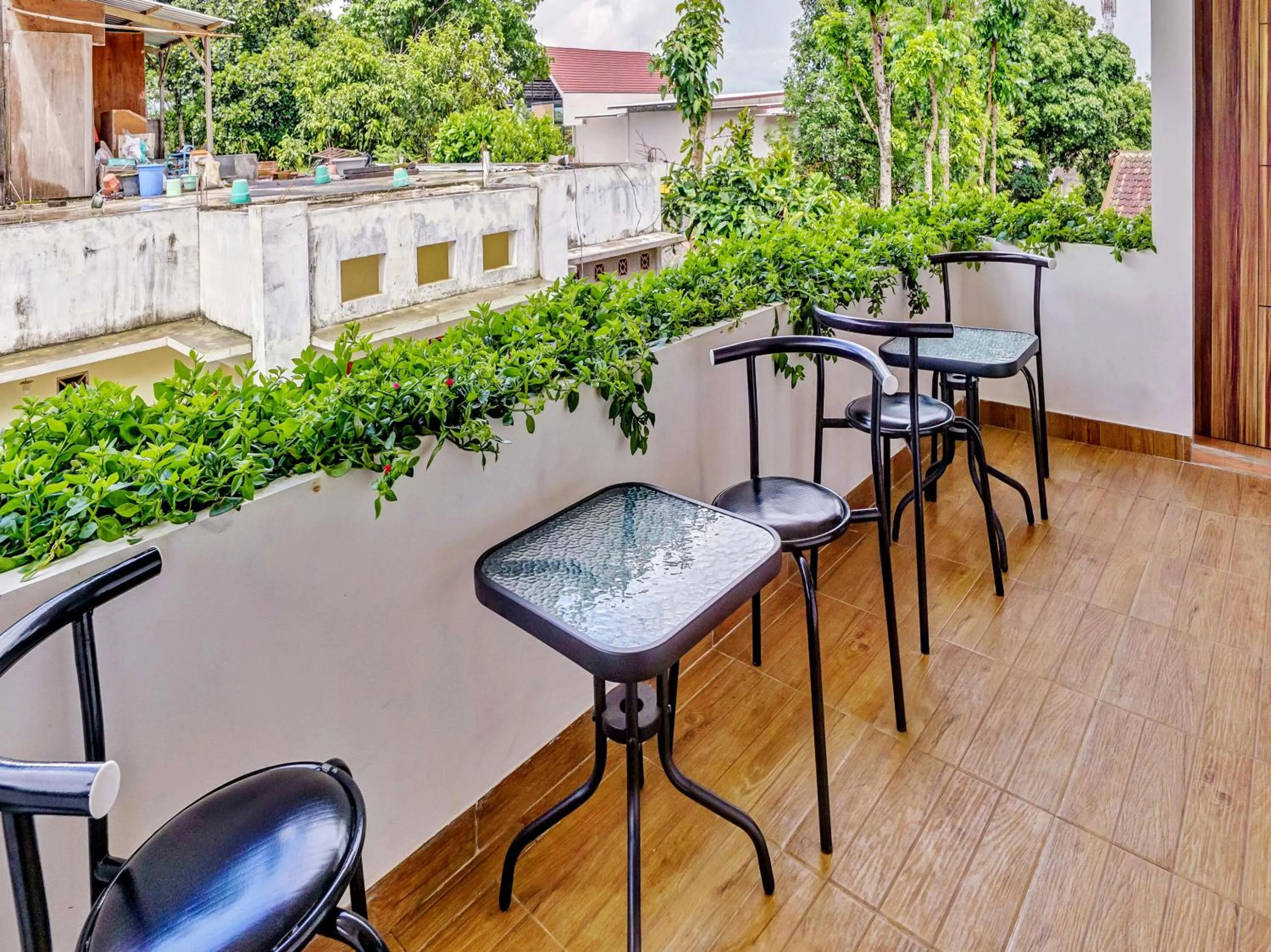 Area and facilities in Hotel O Ara Guest House