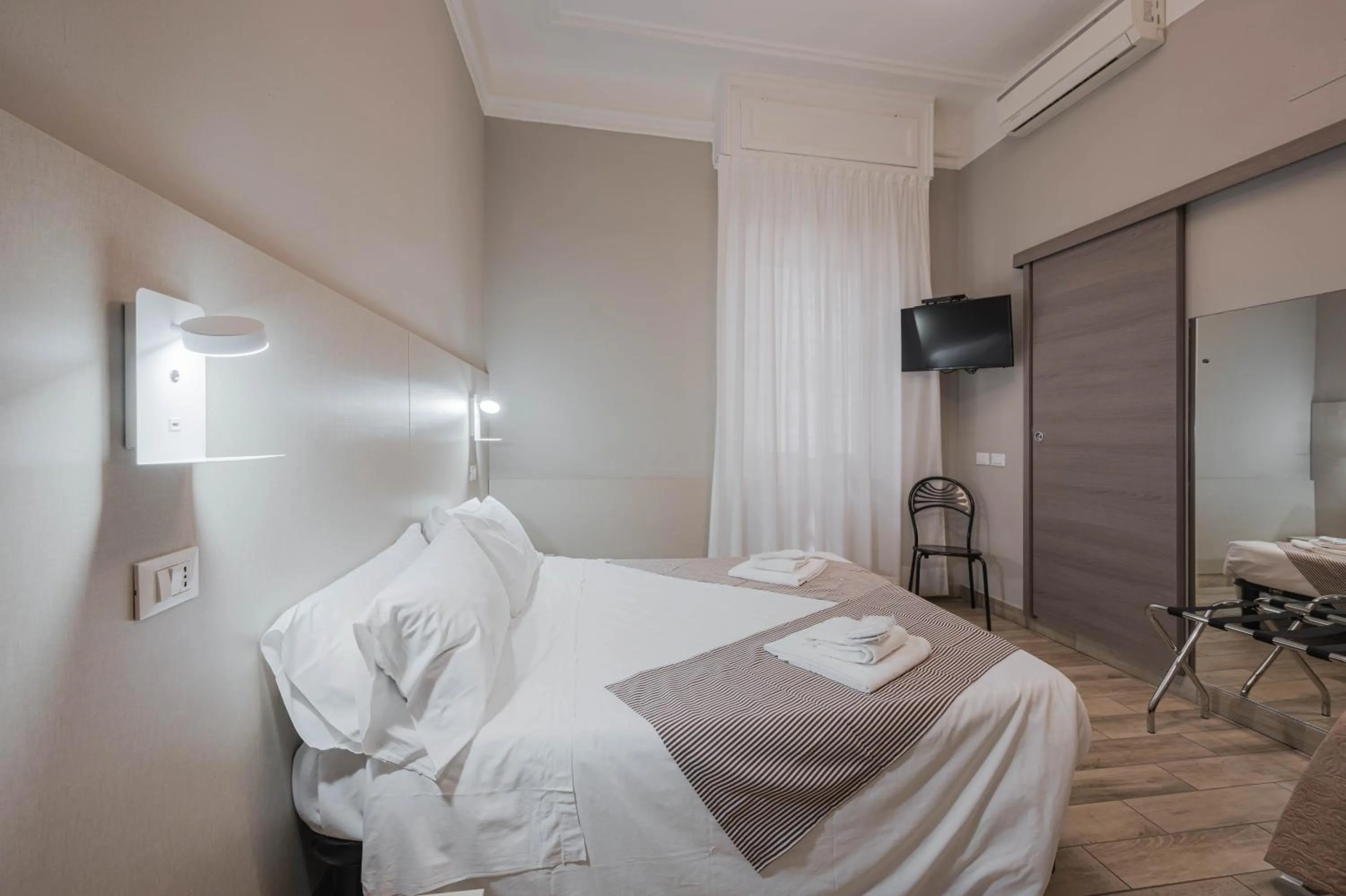 Bed in Hotel Bogart Milano