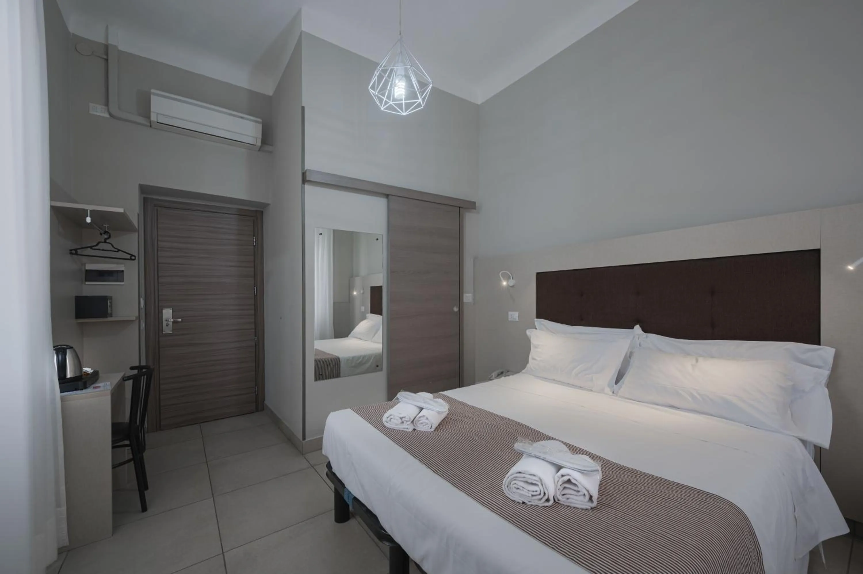 Bed in Hotel Bogart Milano