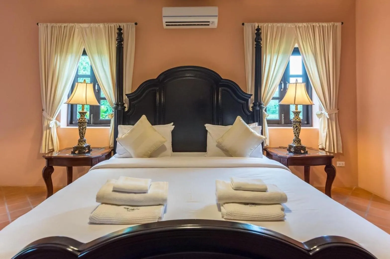 Bed in Villa Malinee Khao Yai 6 Bedrooms Italian Private Villa