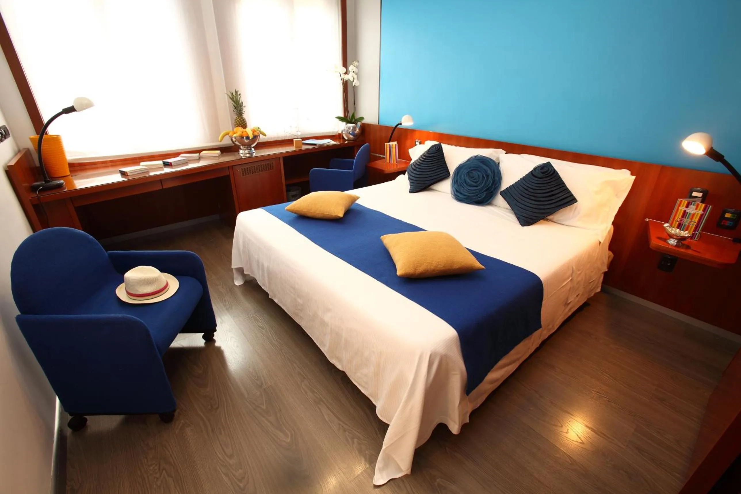 Photo of the whole room, Bed in Hotel Mediolanum