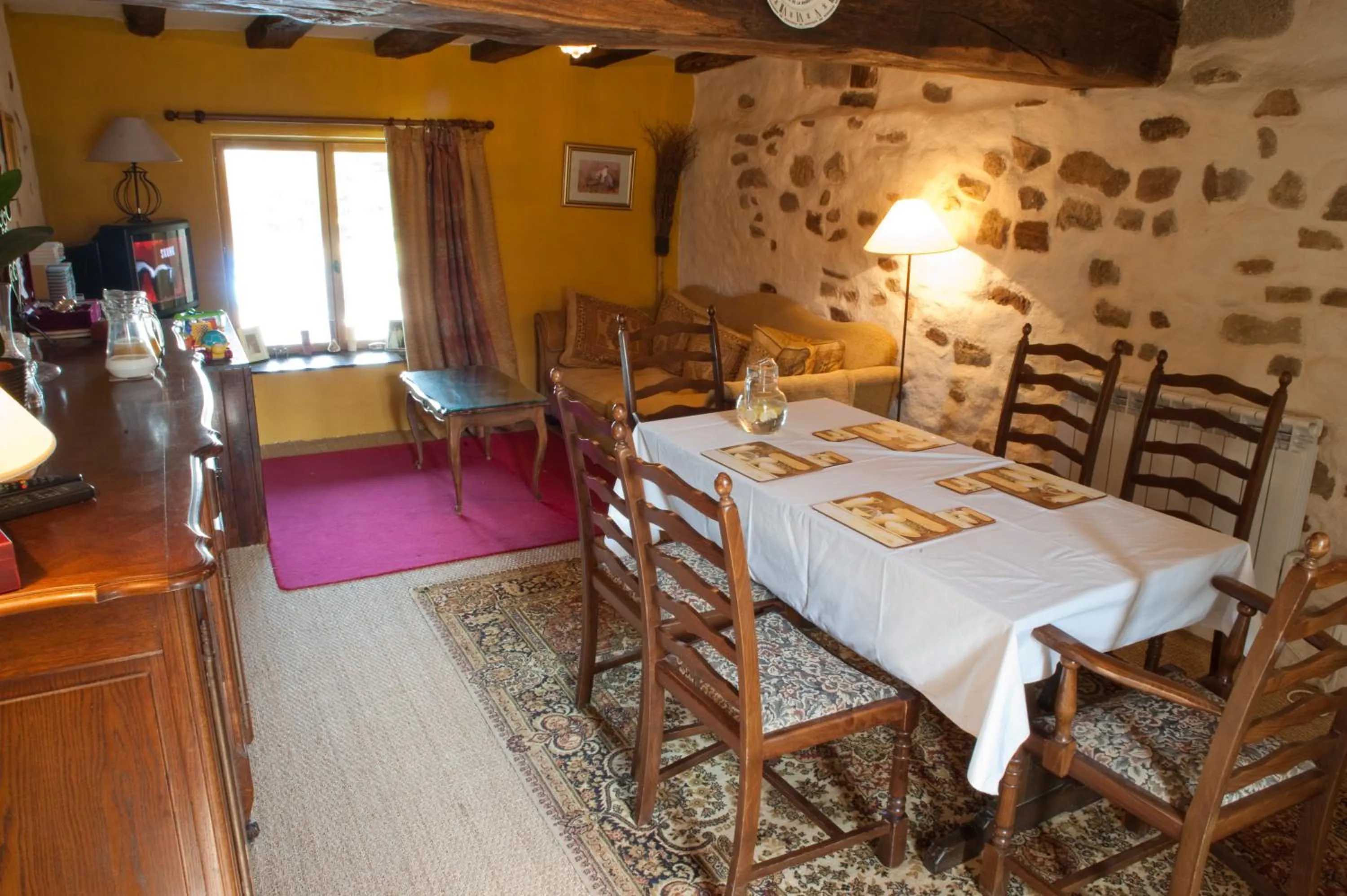 Restaurant/places to eat in L'Ancien Presbytère Chambres D'hote ou Gite