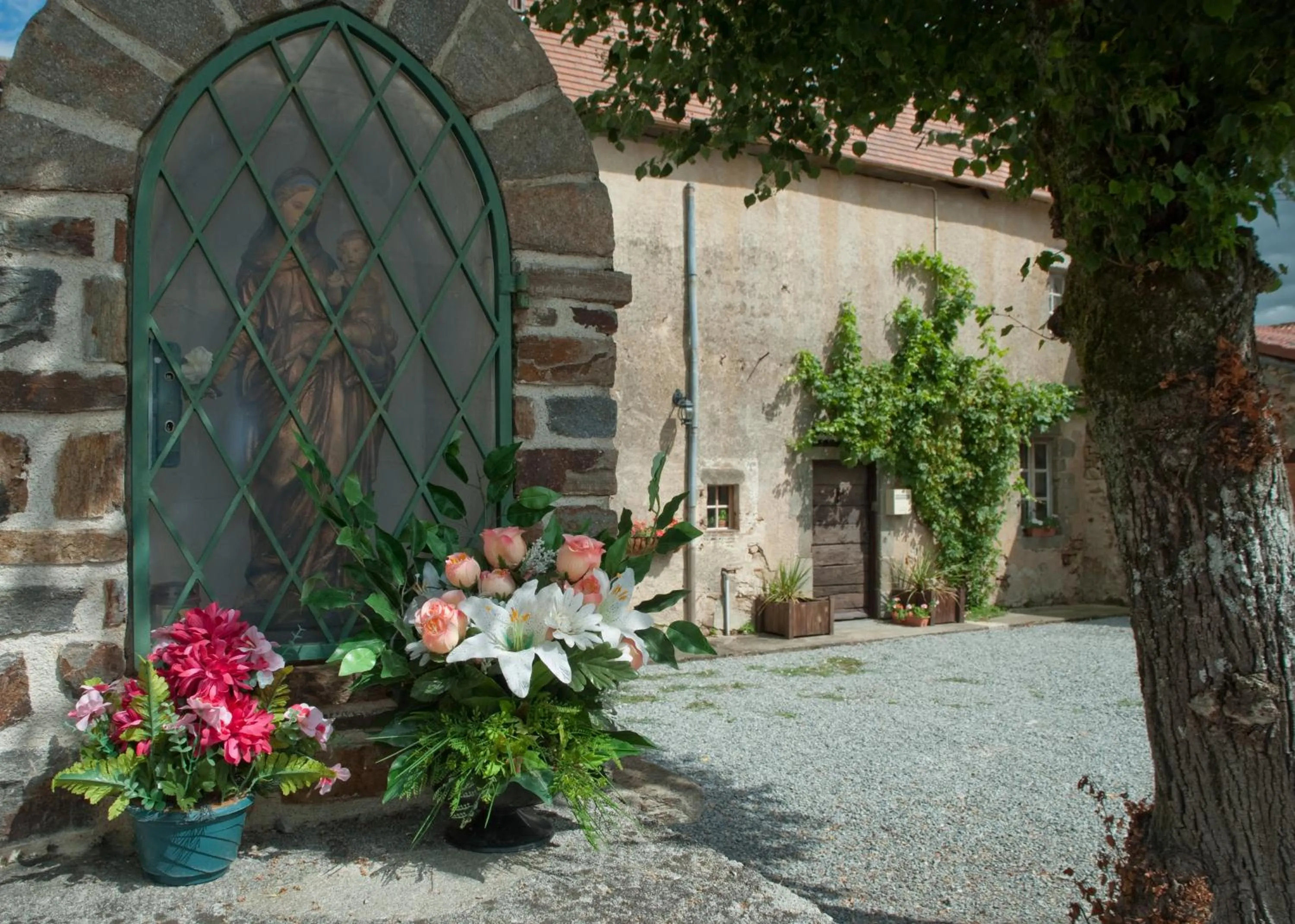 Facade/entrance in L'Ancien Presbytère Chambres D'hote ou Gite