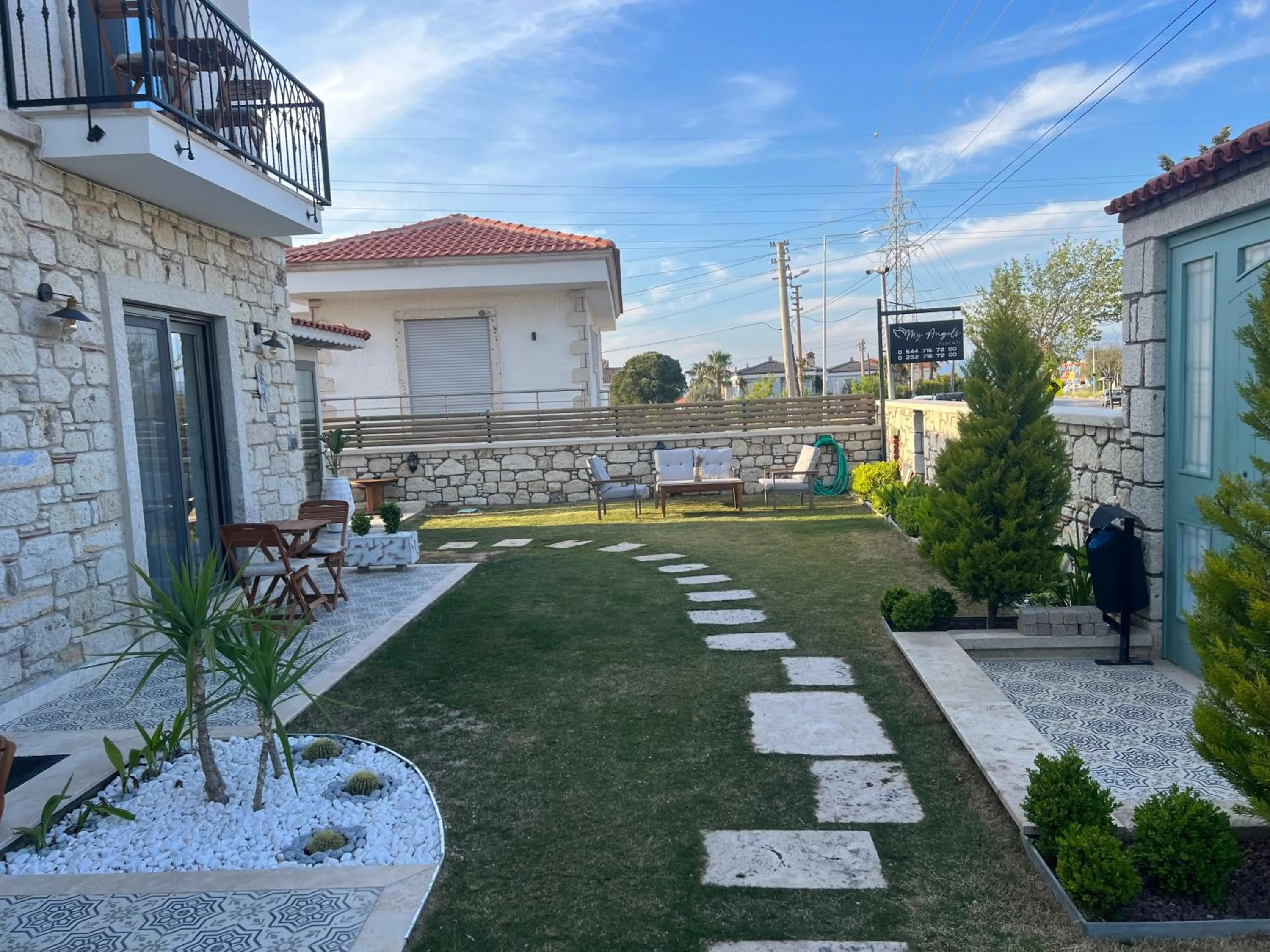 Garden view in My Angels Alaçatı