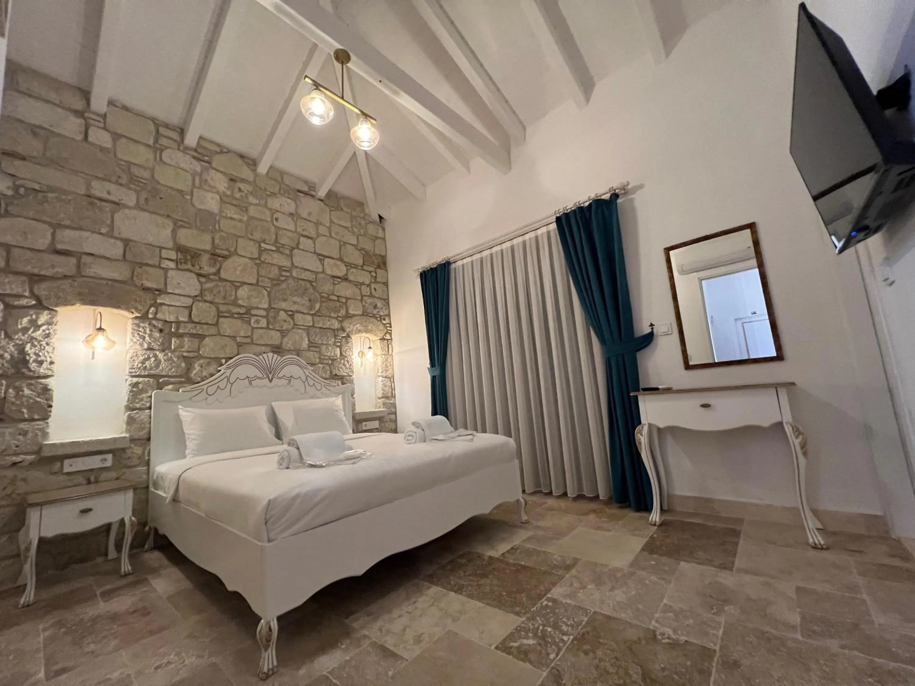 Photo of the whole room, Bed in My Angels Alaçatı