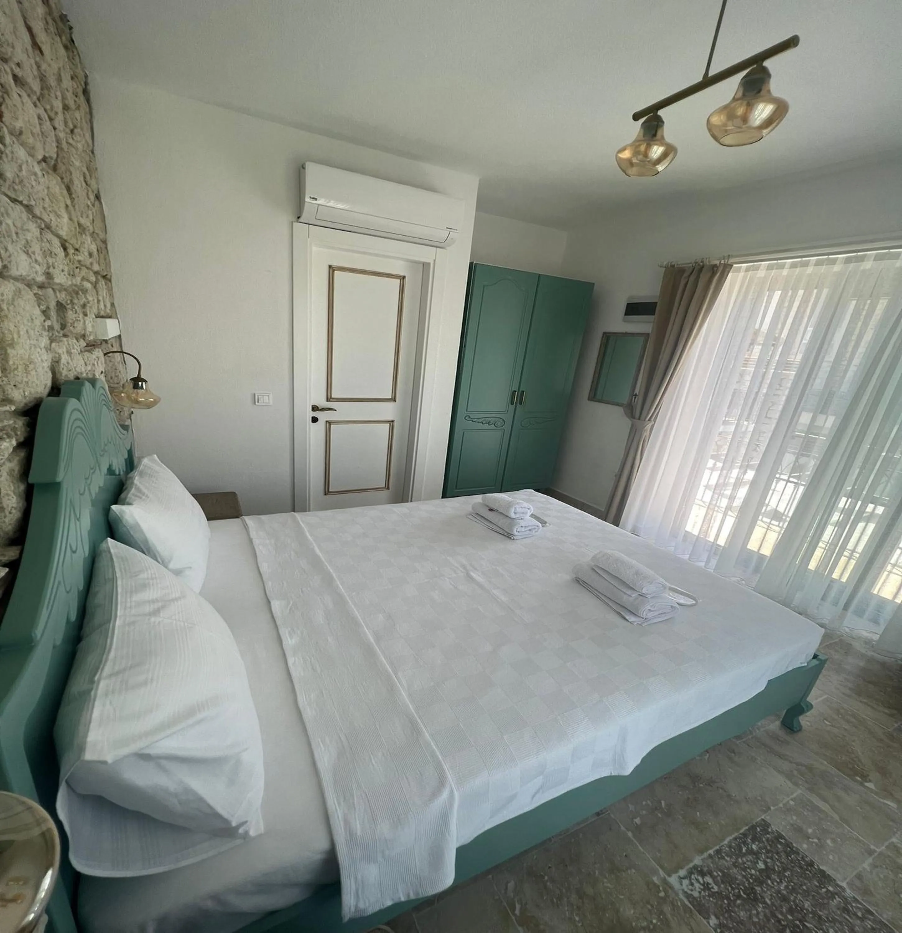 Photo of the whole room, Bed in My Angels Alaçatı