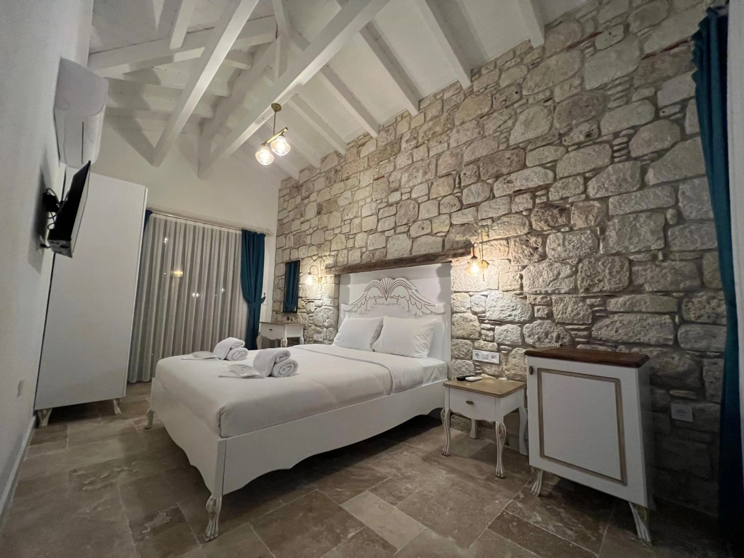 Photo of the whole room, Bed in My Angels Alaçatı