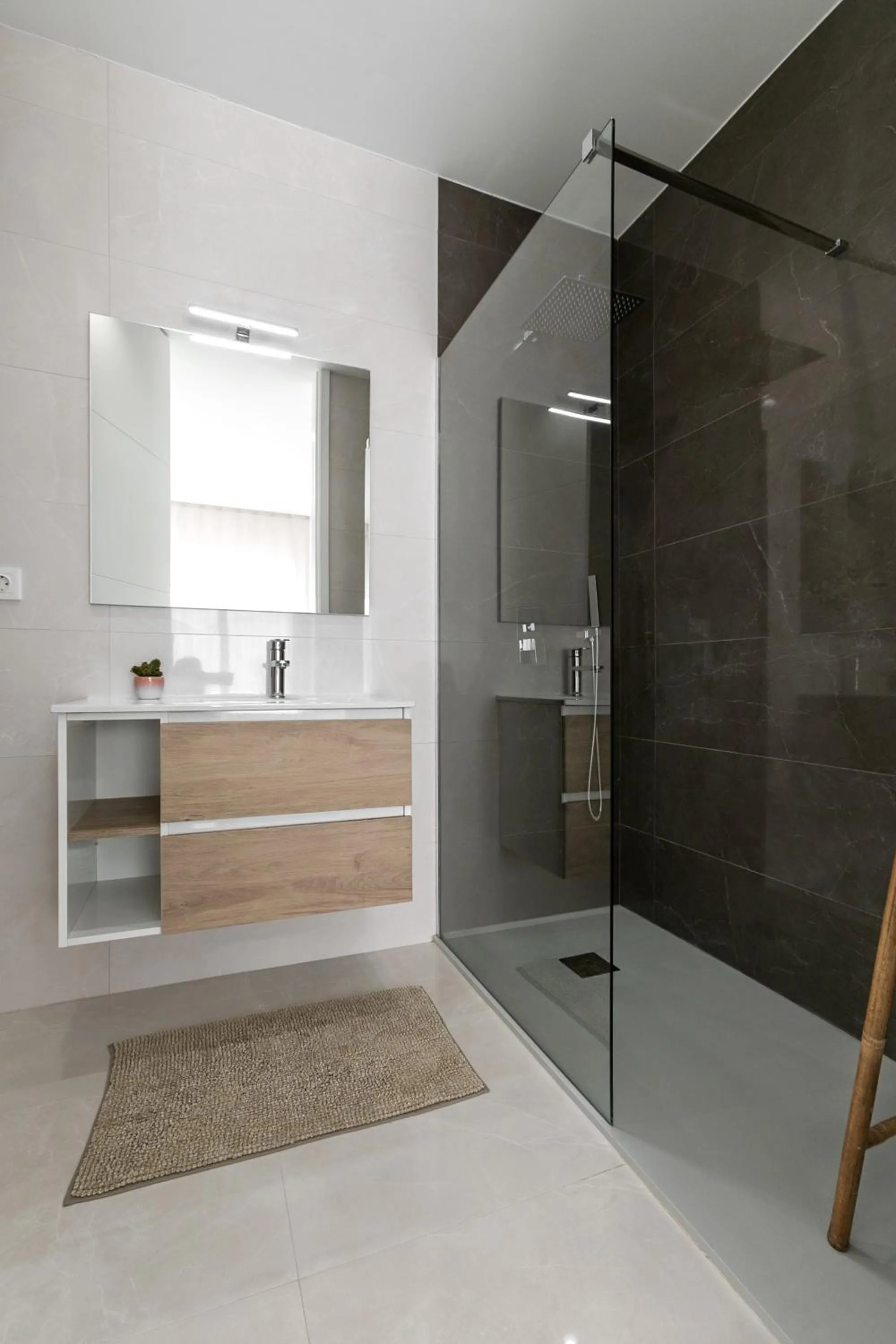 Shower in Salty Soul