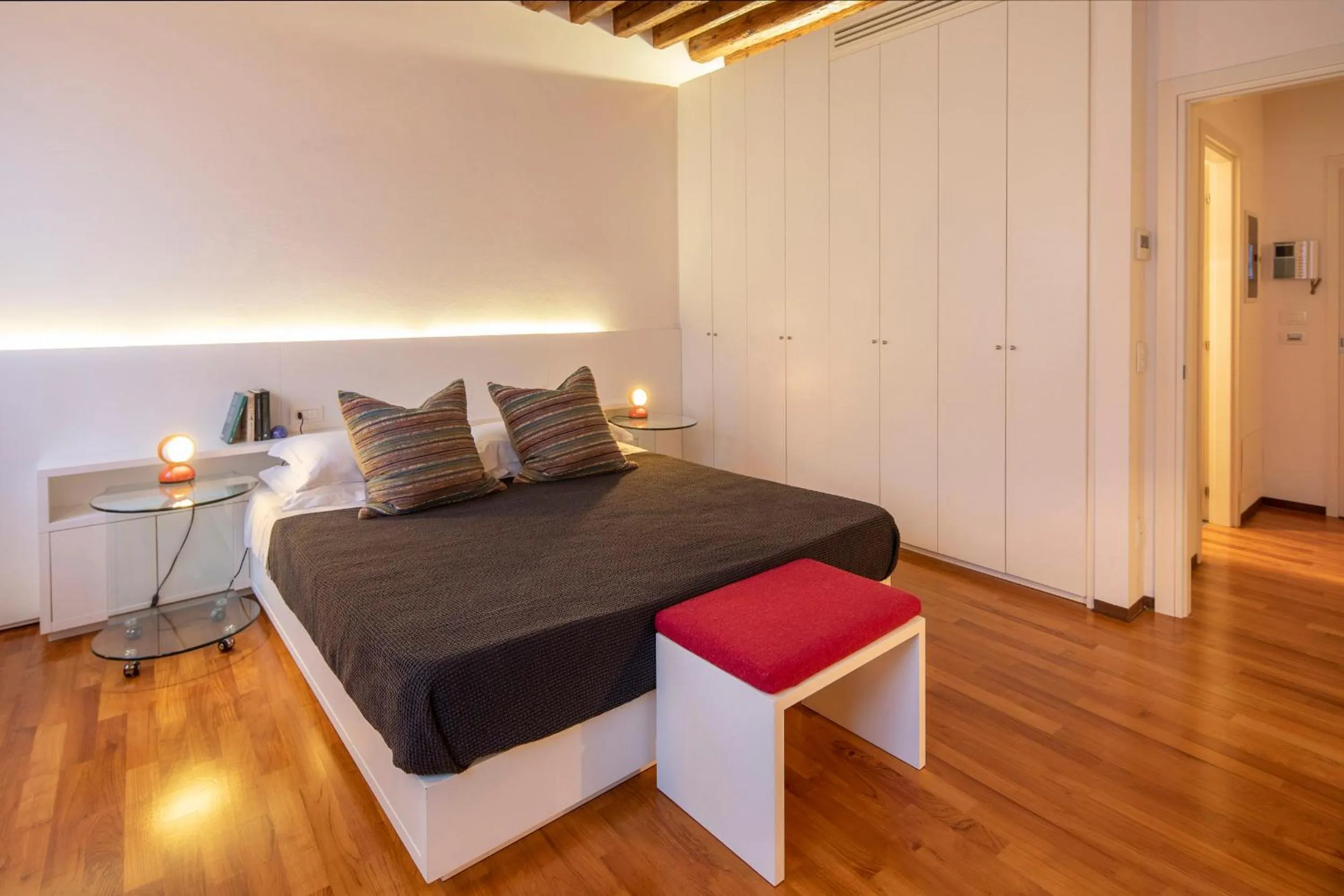 Photo of the whole room, Bed in Ca' della Scimmia - Rialto - Venice