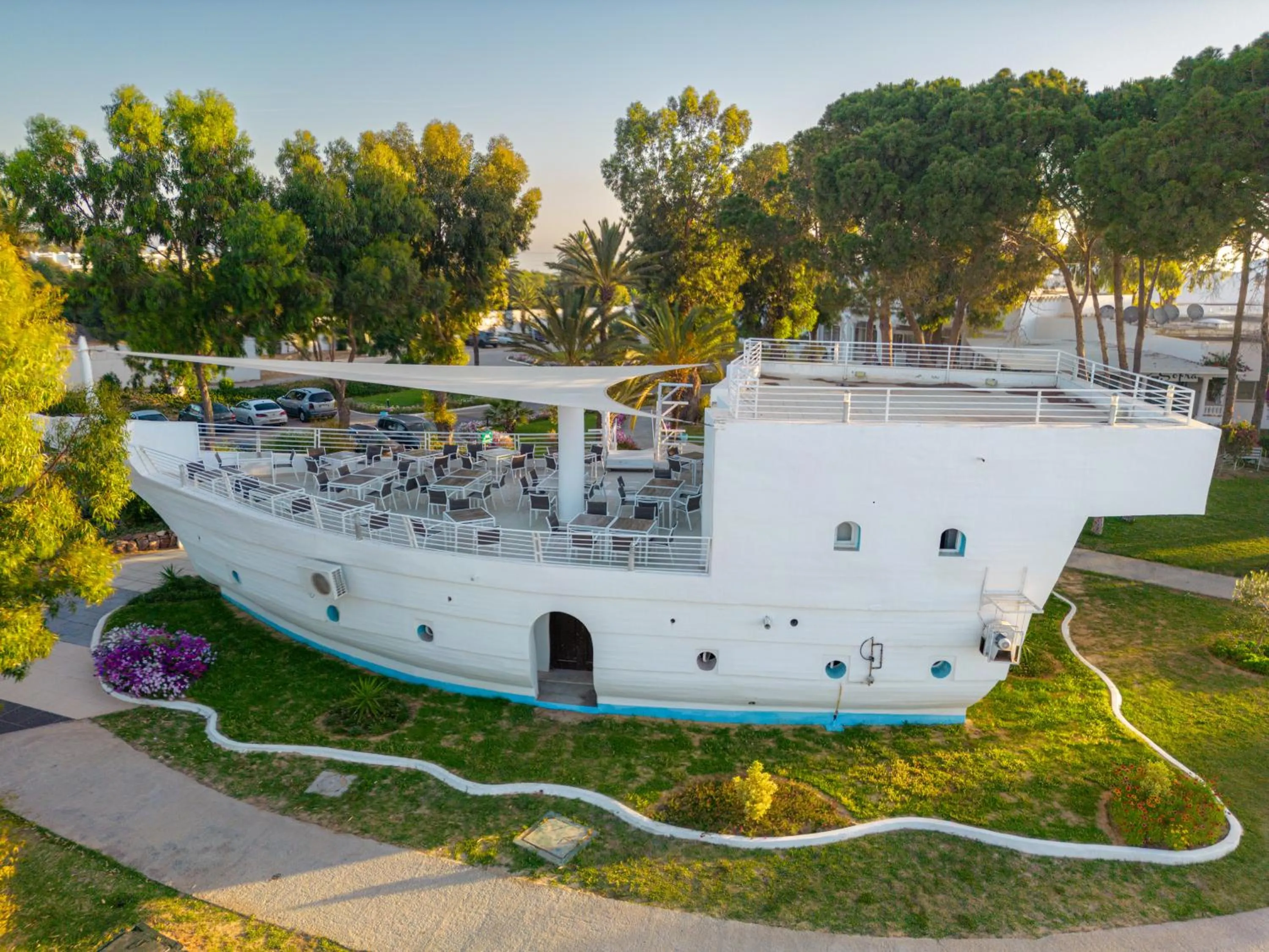 Restaurant/places to eat in One Resort Aqua Park