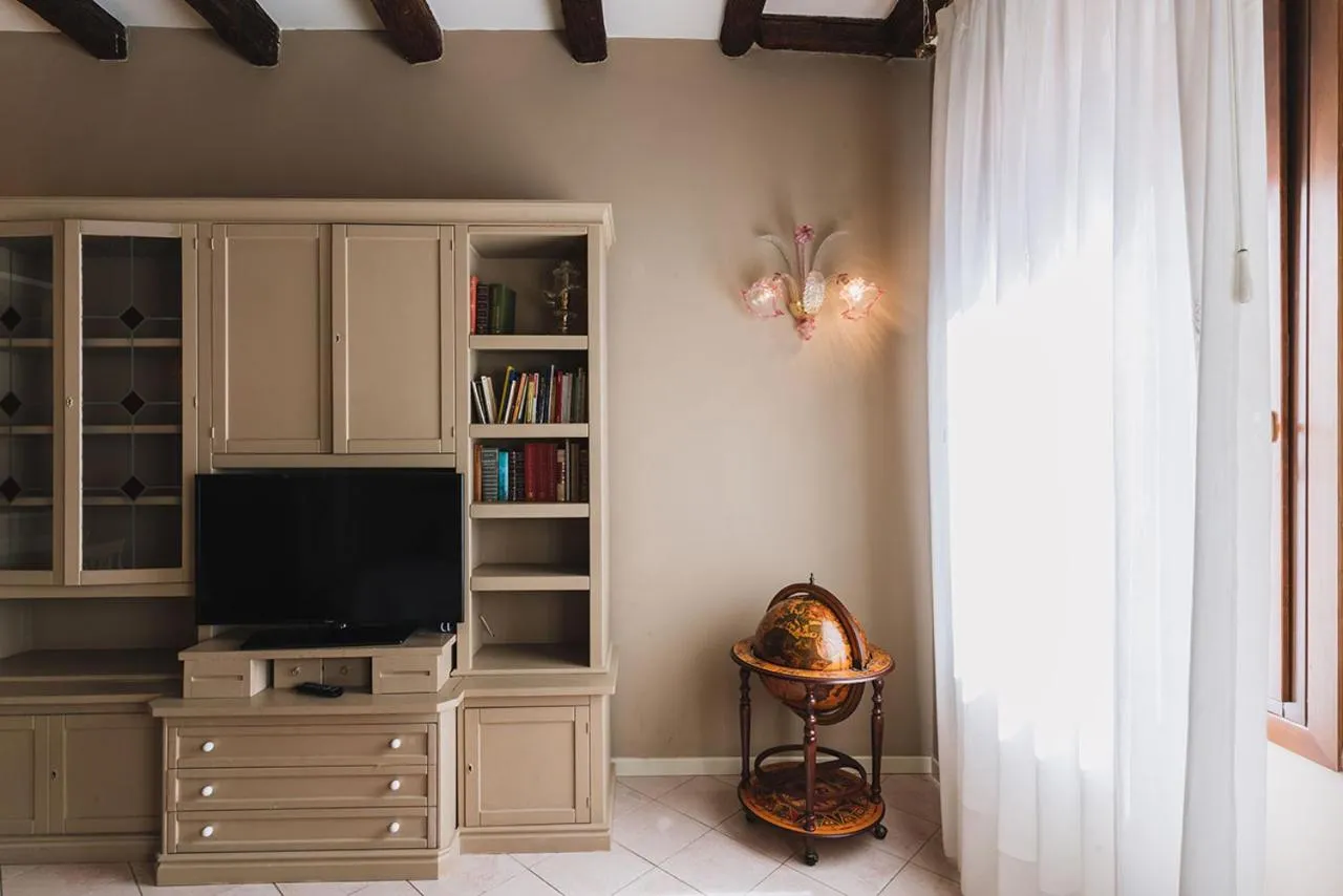 Library in Ca' Amadi