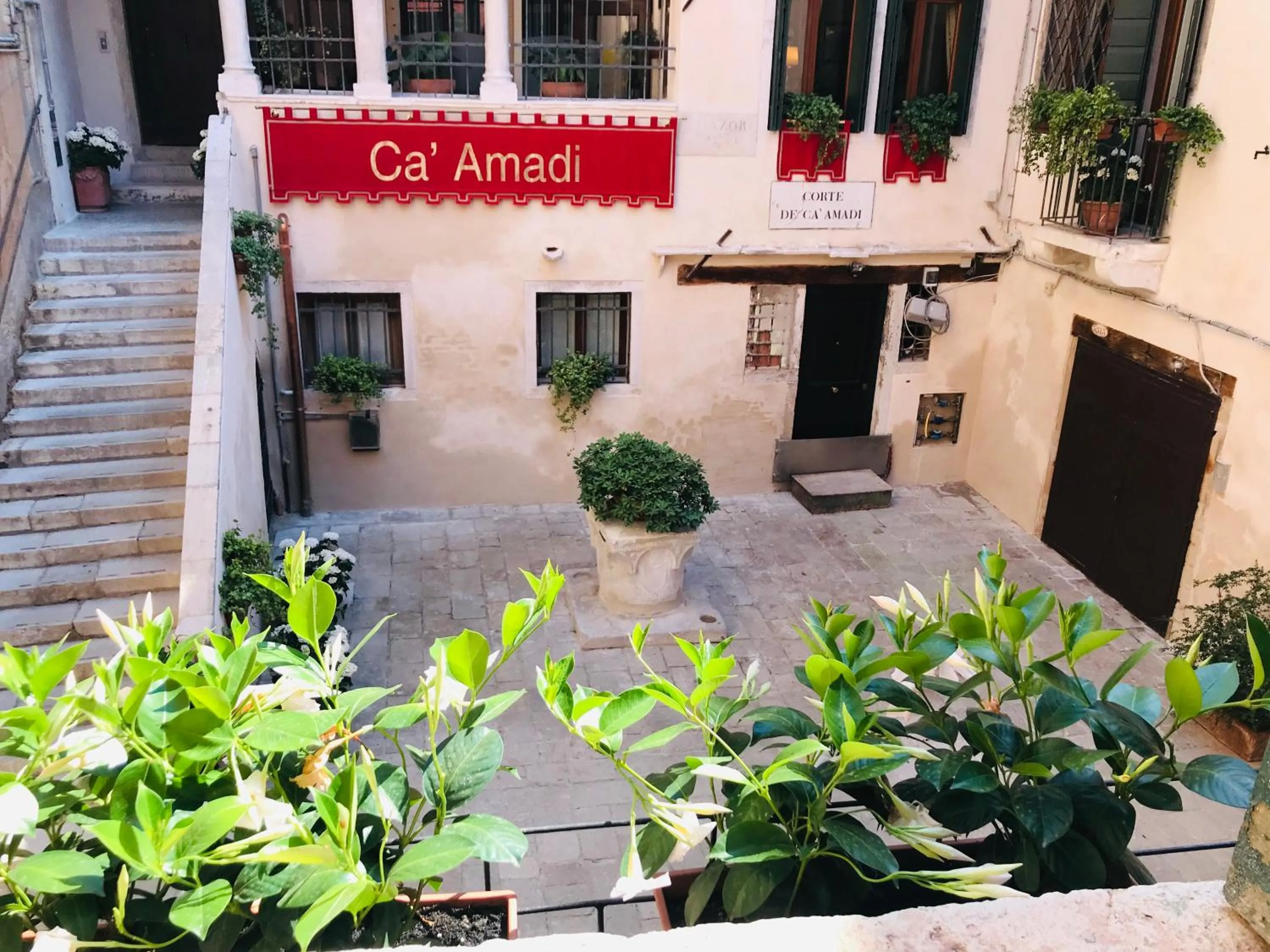 Property building in Ca' Amadi