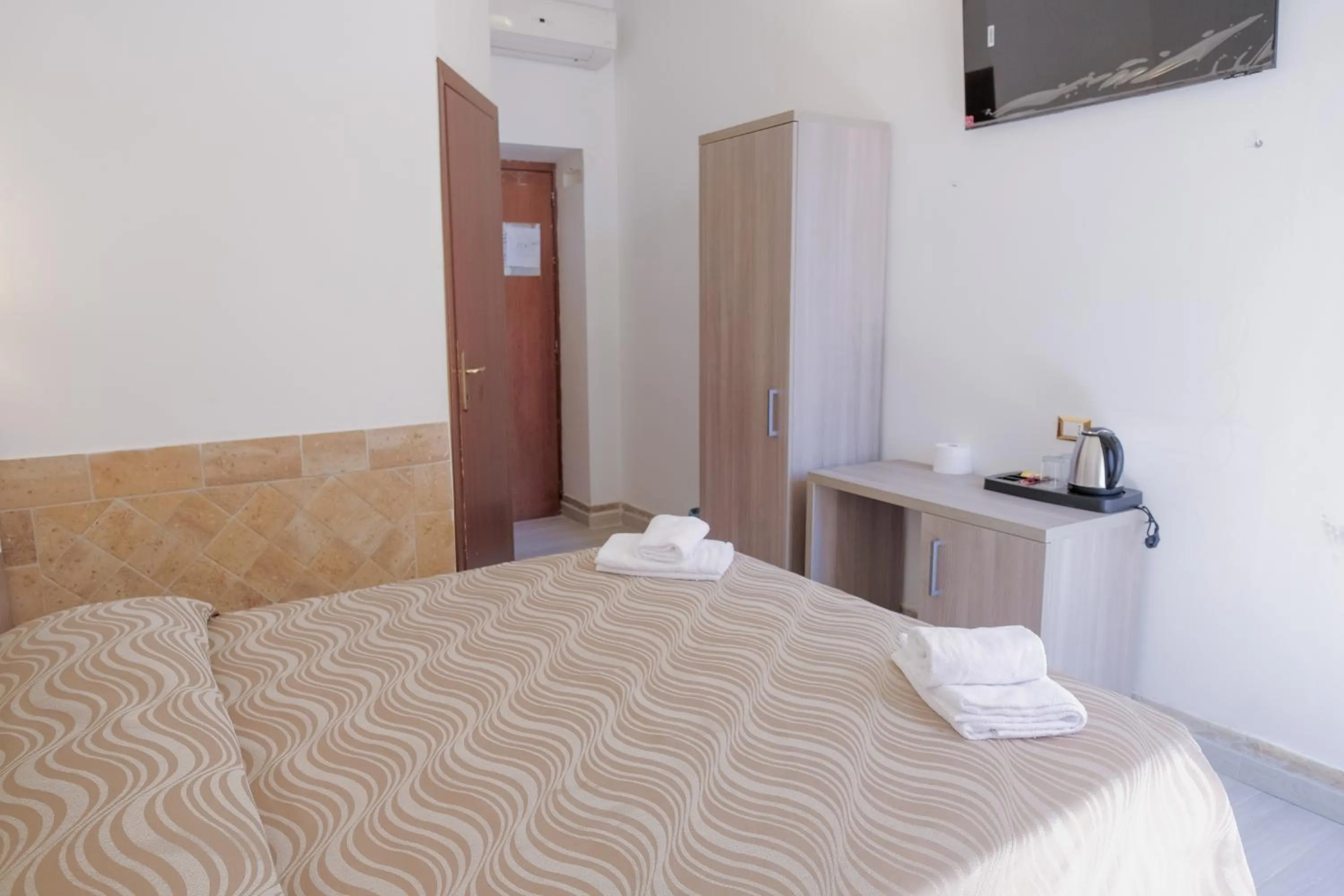 Bed in Hotel Alex Square