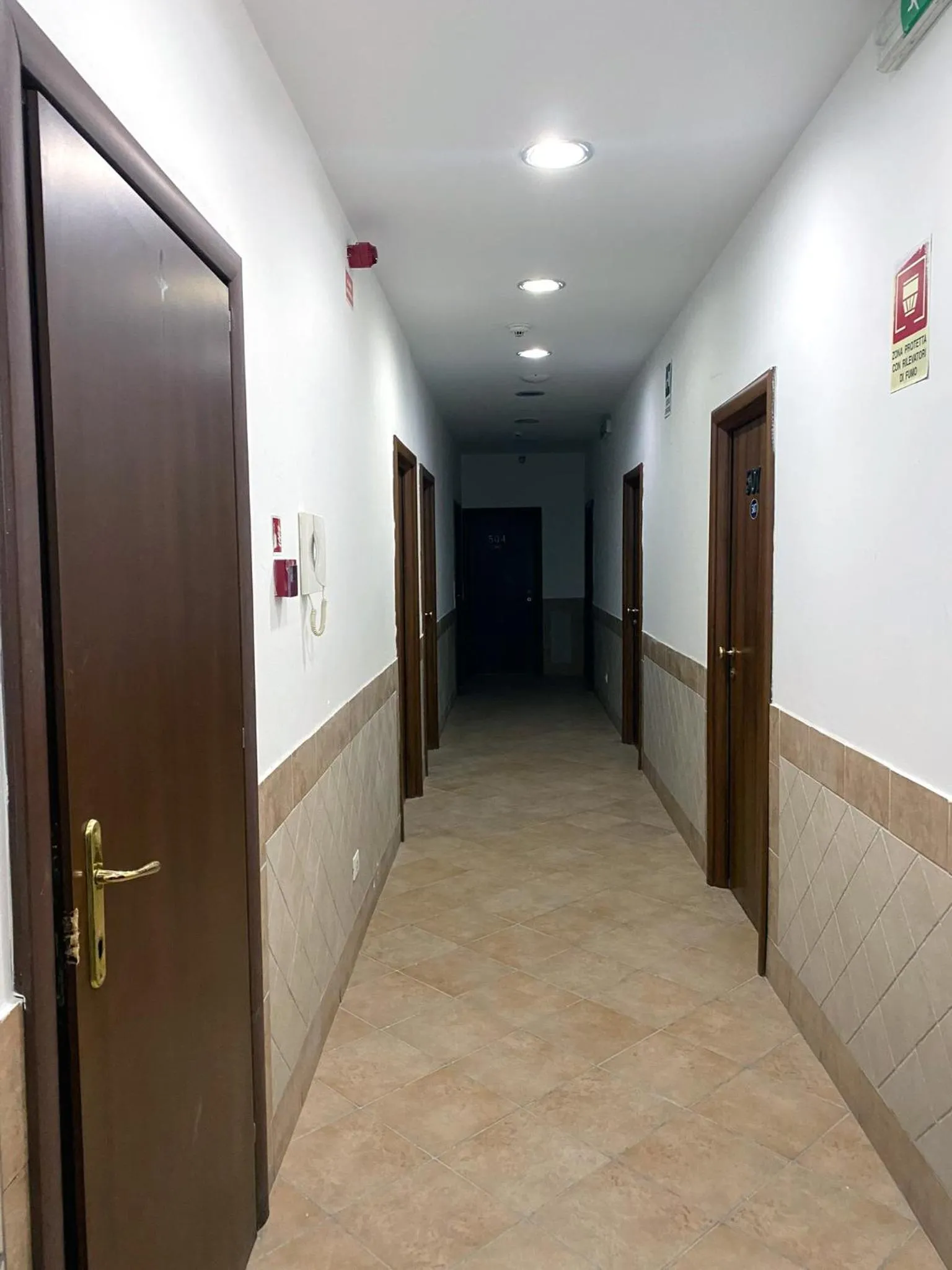 Facade/entrance in Hotel Alex Square