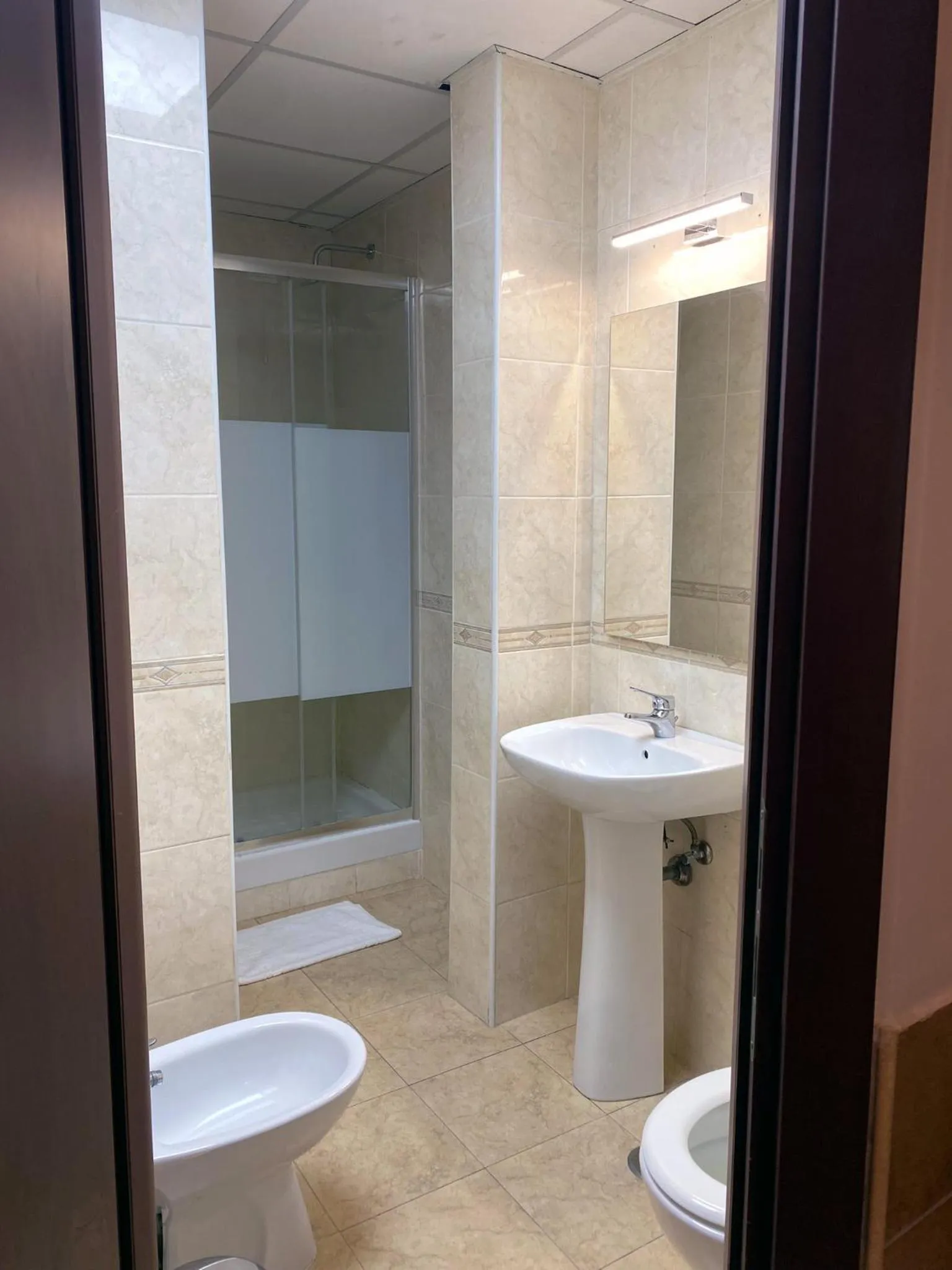 Shower in Hotel Alex Square