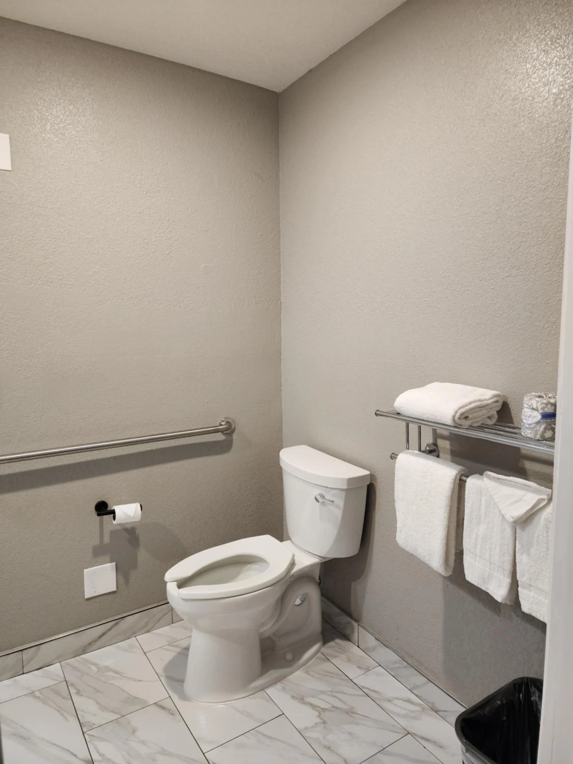 Bathroom in Motel 6 Sacramento CA Natomas