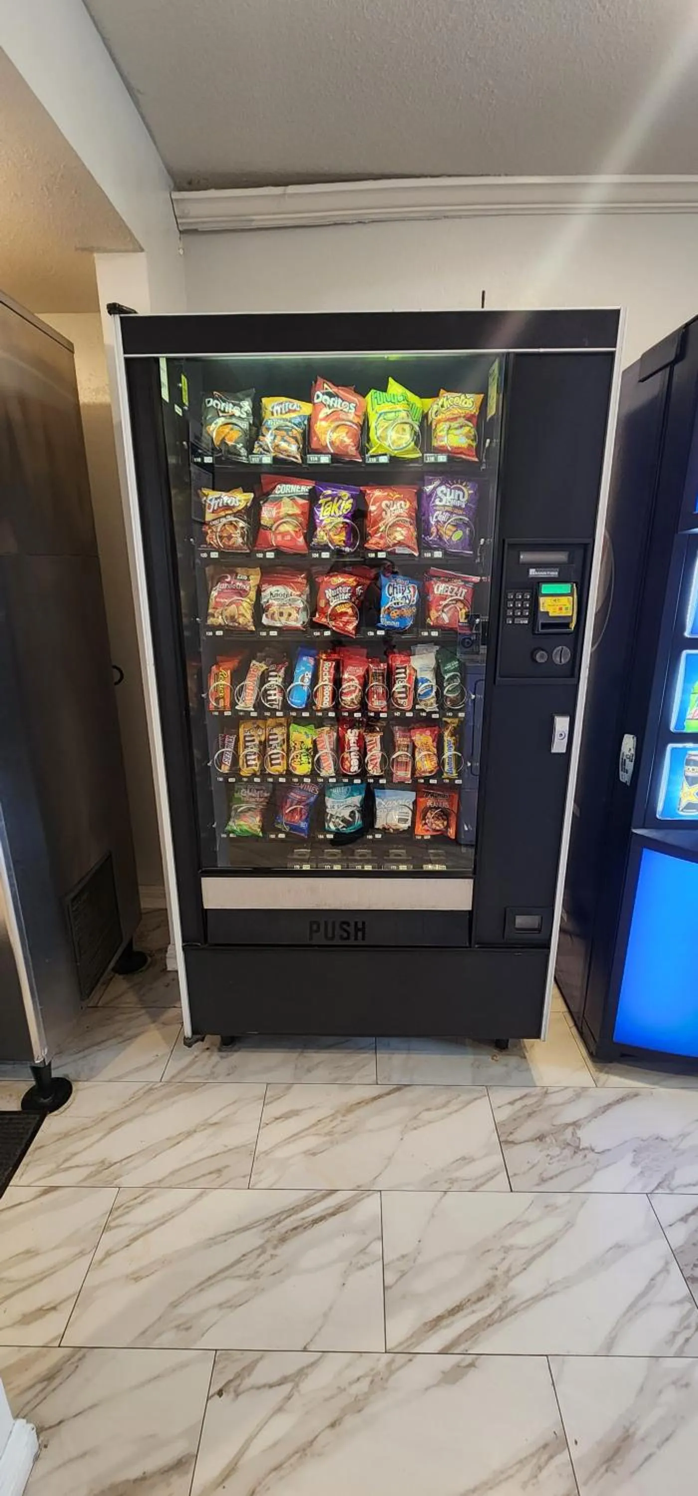 Restaurant/places to eat in Motel 6 Sacramento CA Natomas