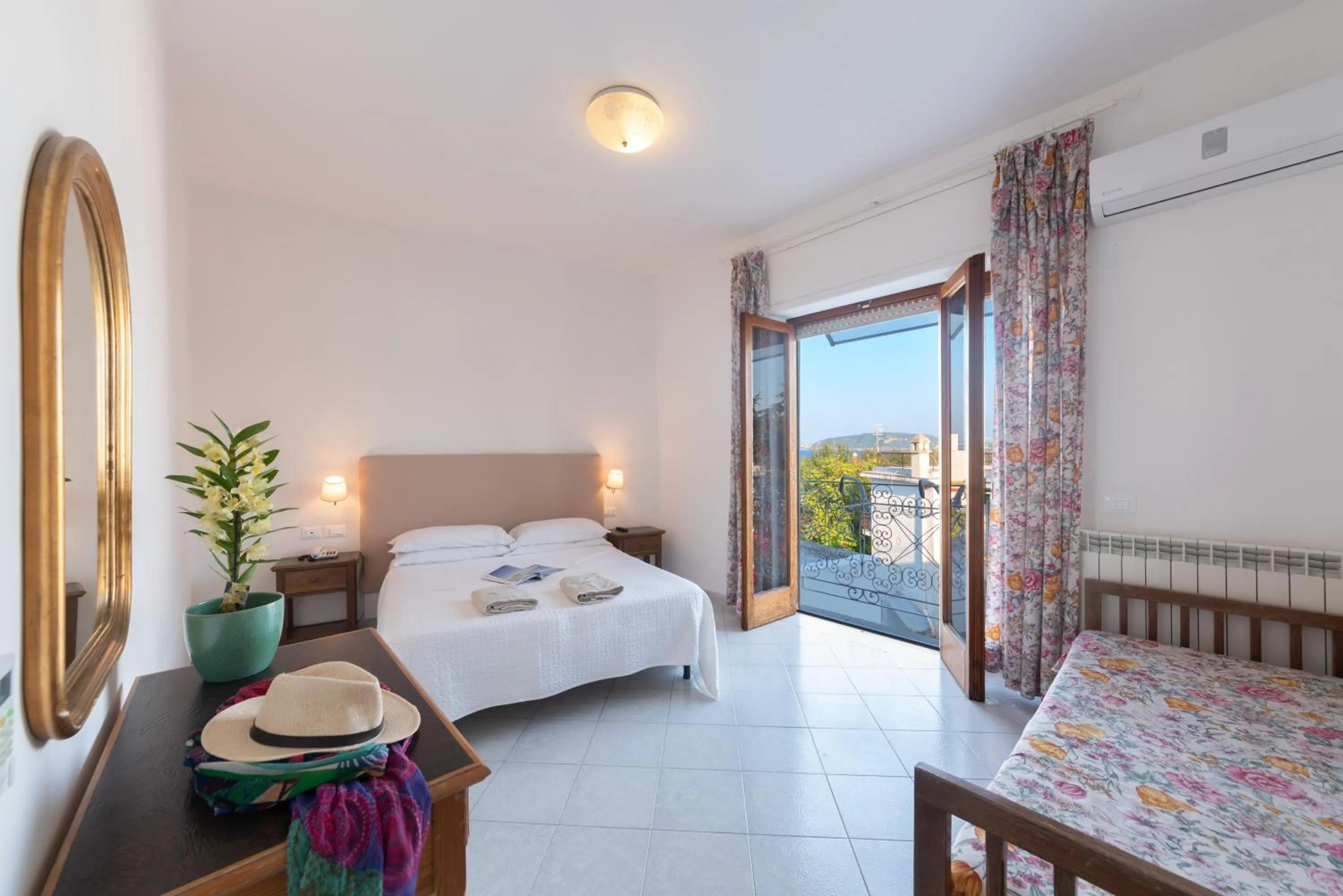 Nearby landmark, Bed in Hotel Europa