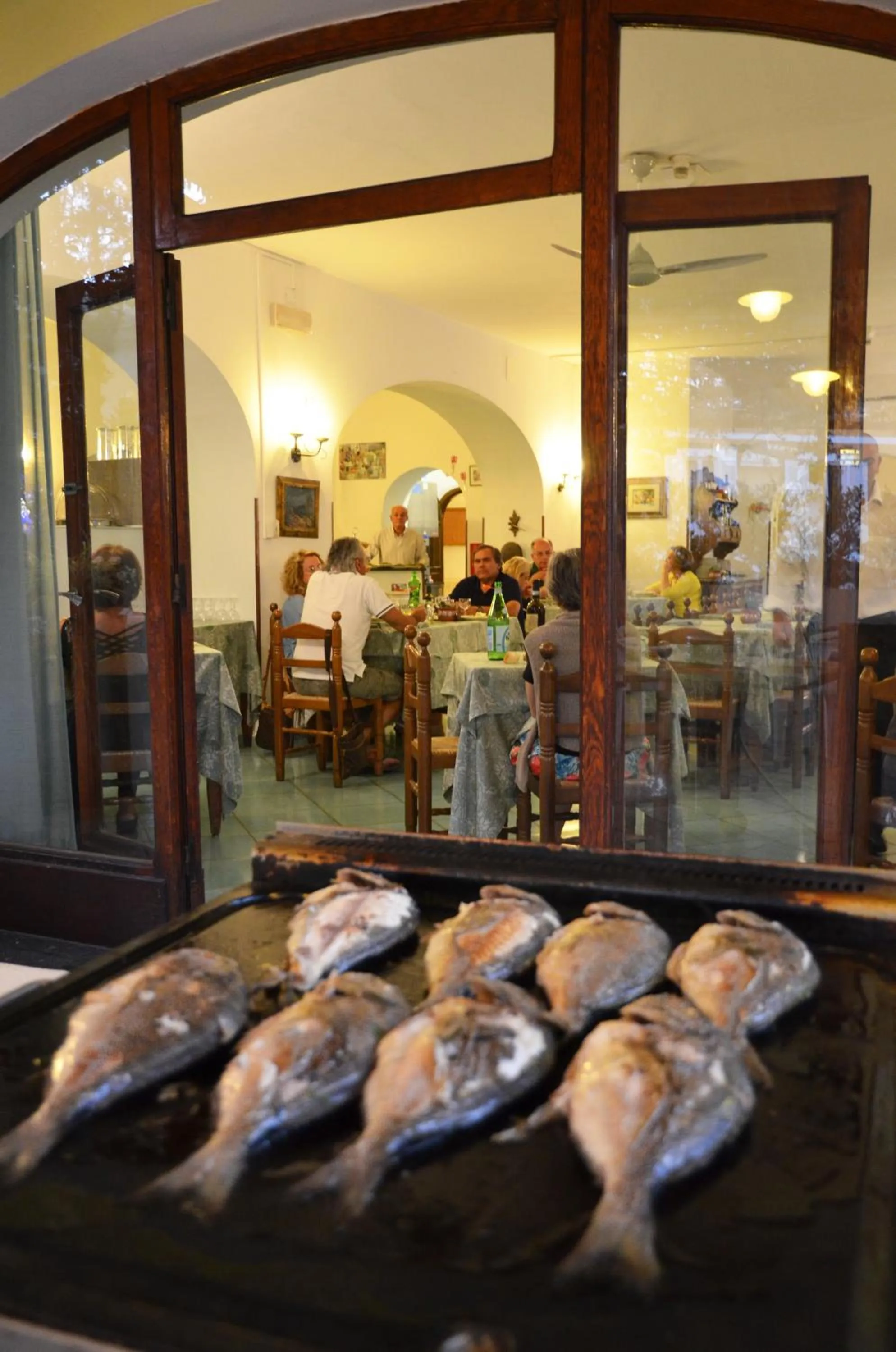 Restaurant/places to eat in Hotel Europa