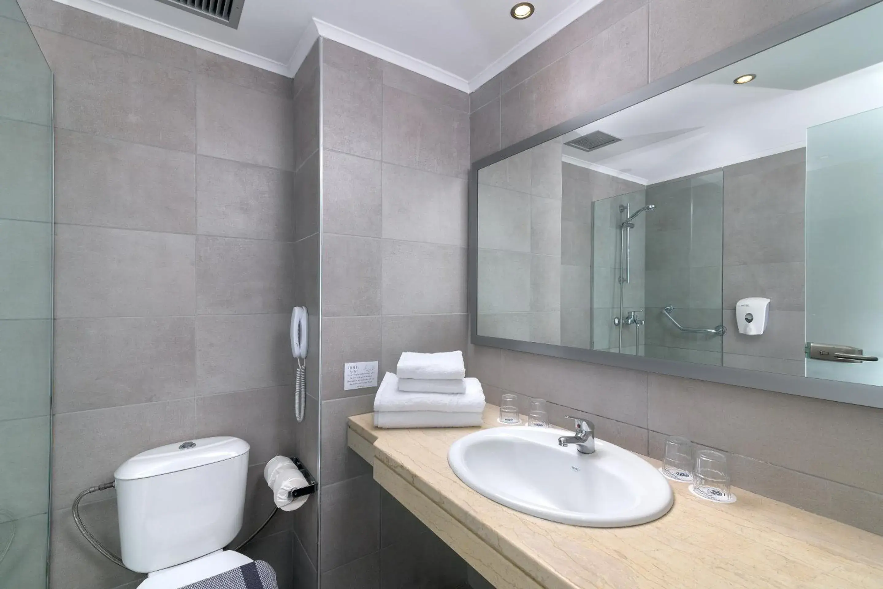 Family Room in Hotel Niriides Beach Family Room in Hotel Niriides Beach