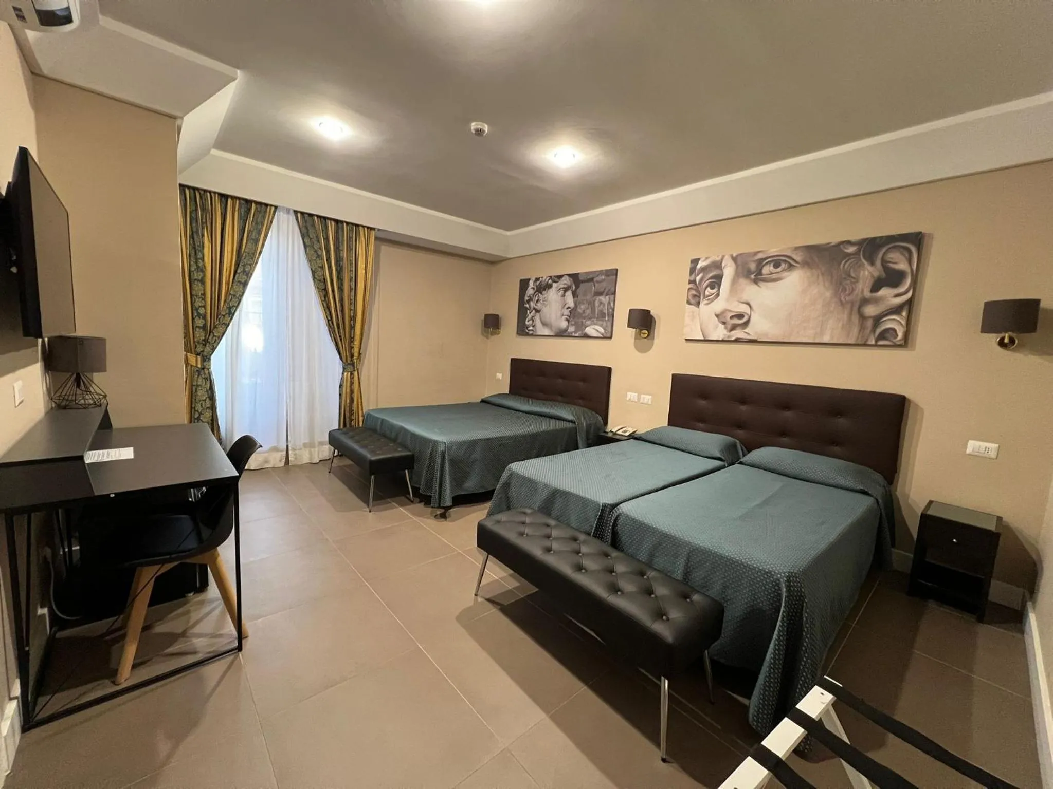 Photo of the whole room, Bed in Hotel Garda