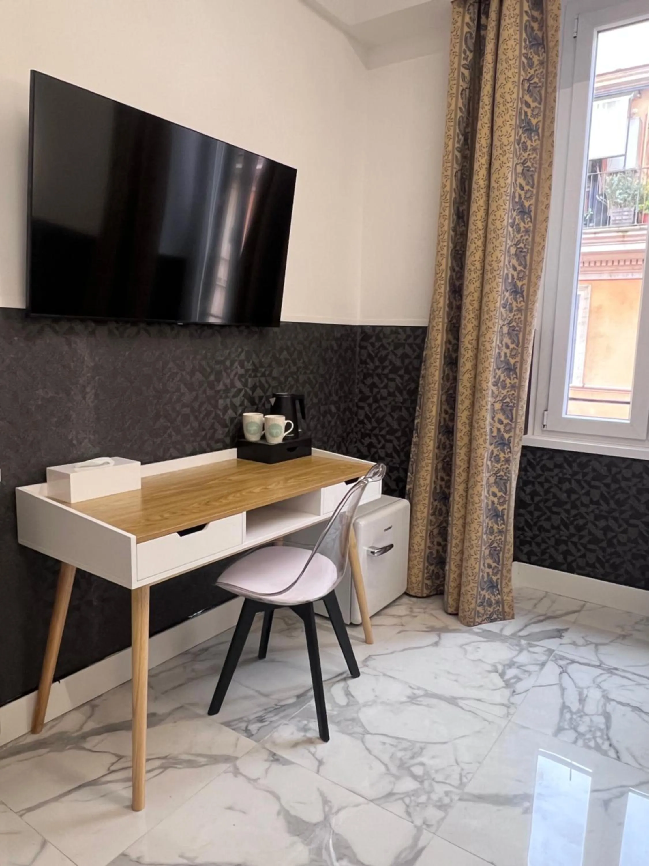 Bedroom in Hotel Garda