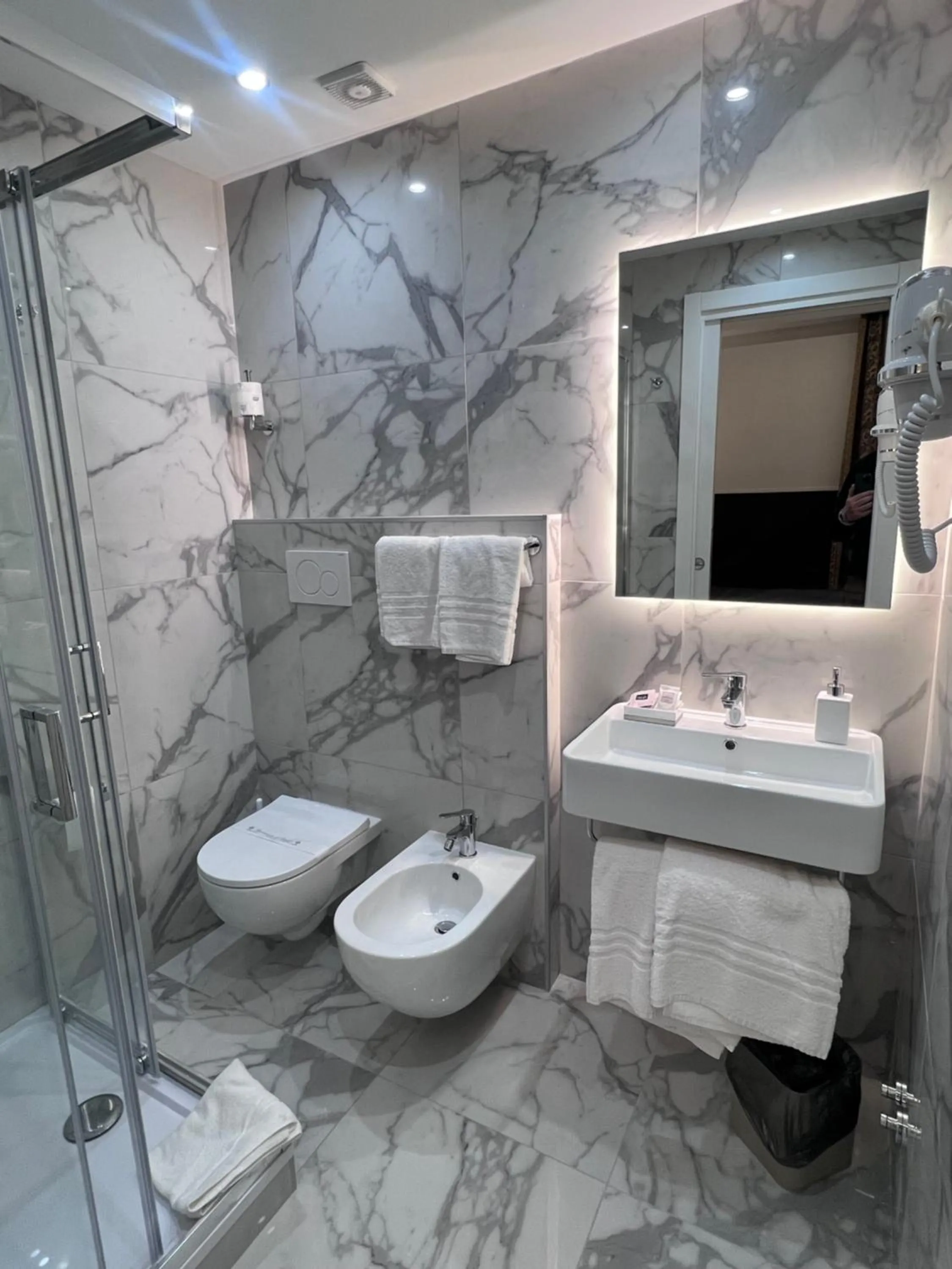 Bathroom in Hotel Garda