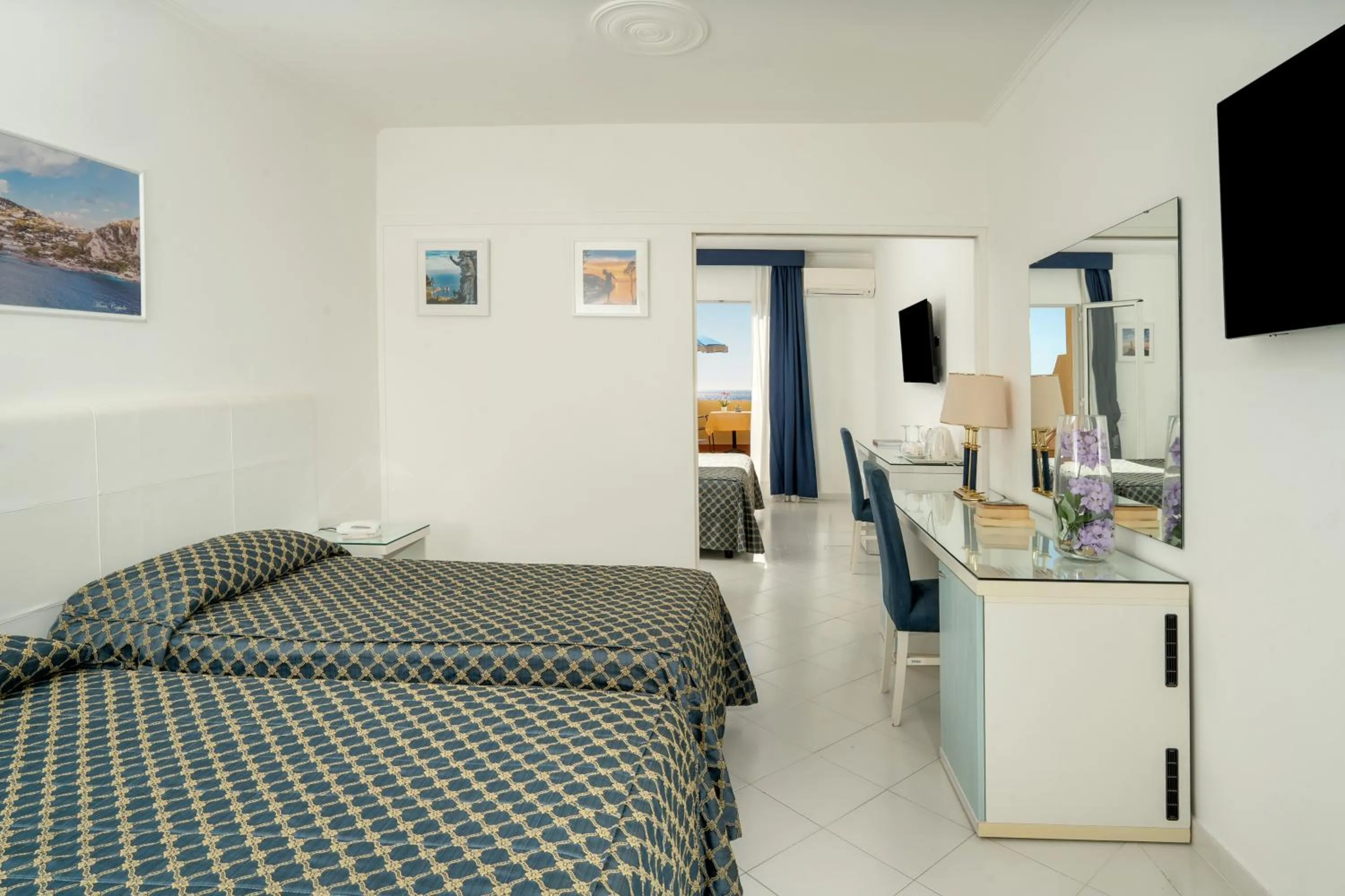 Bed in Hotel Weber Ambassador