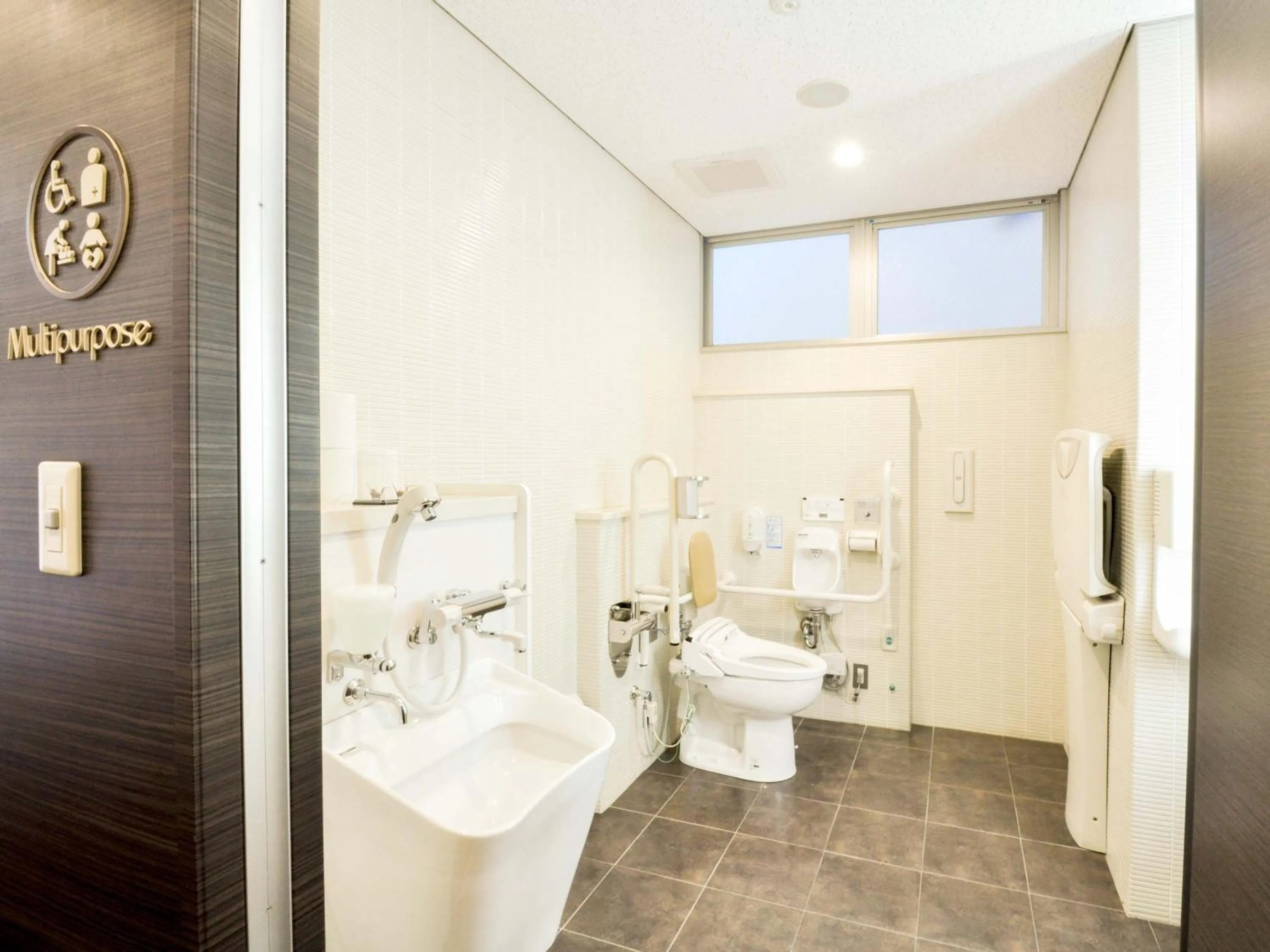 Area and facilities in APA Hotel Nagoya Fushimi Ekikita