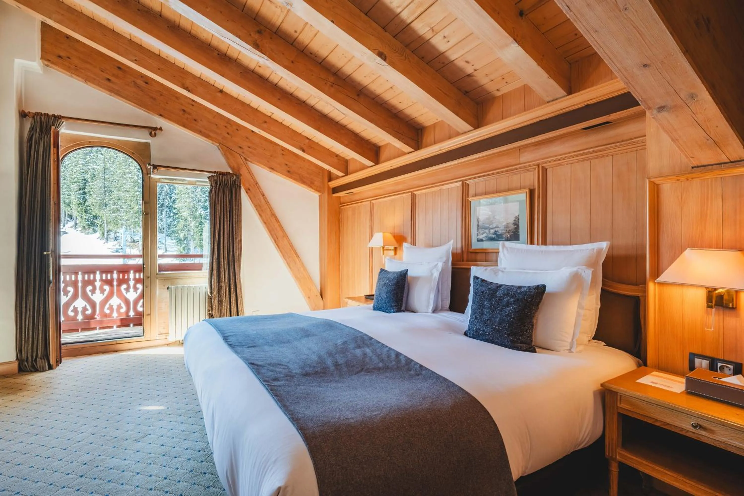 Balcony/Terrace, Bed in Hotel Carlina