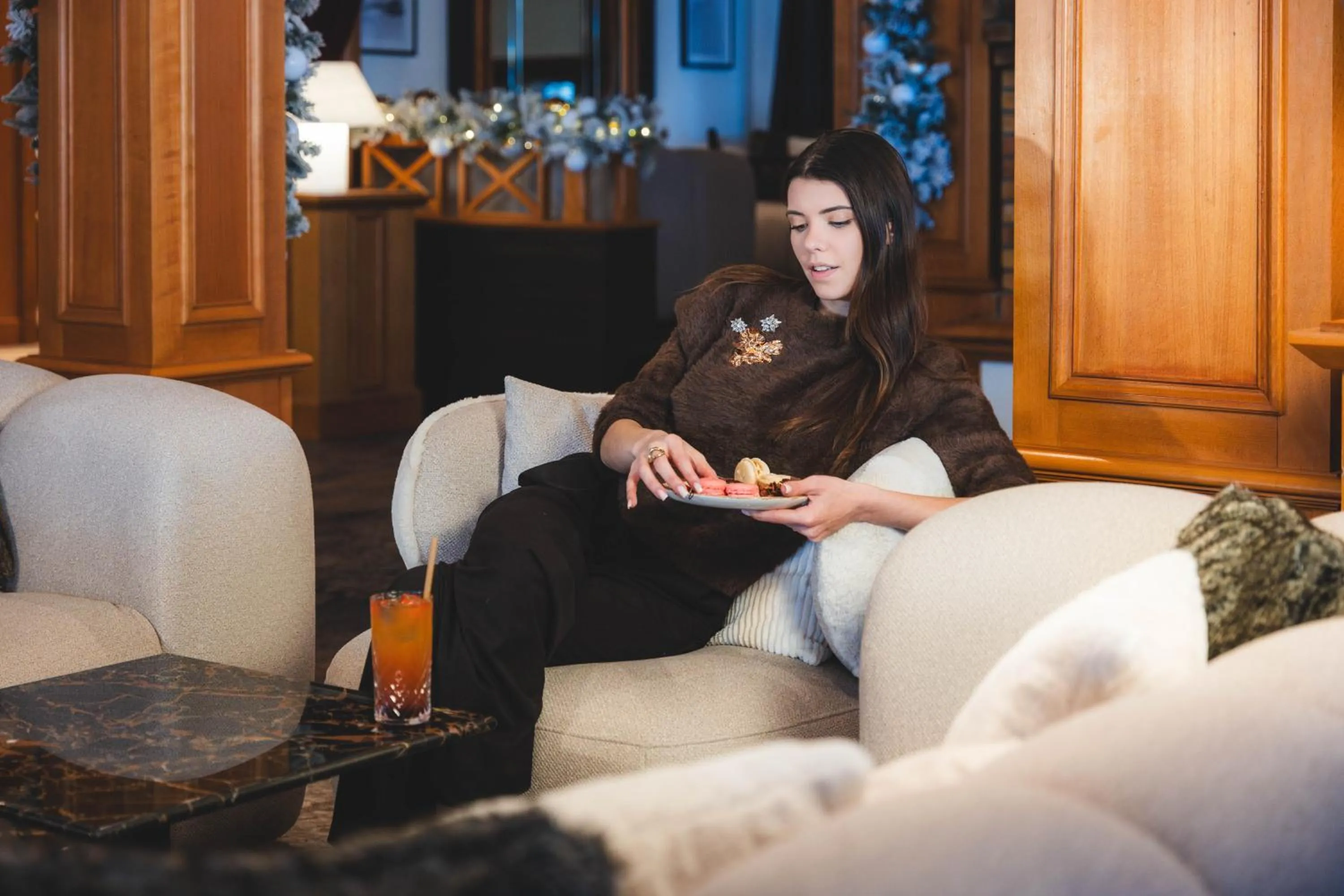 Communal lounge/ TV room in Hotel Carlina